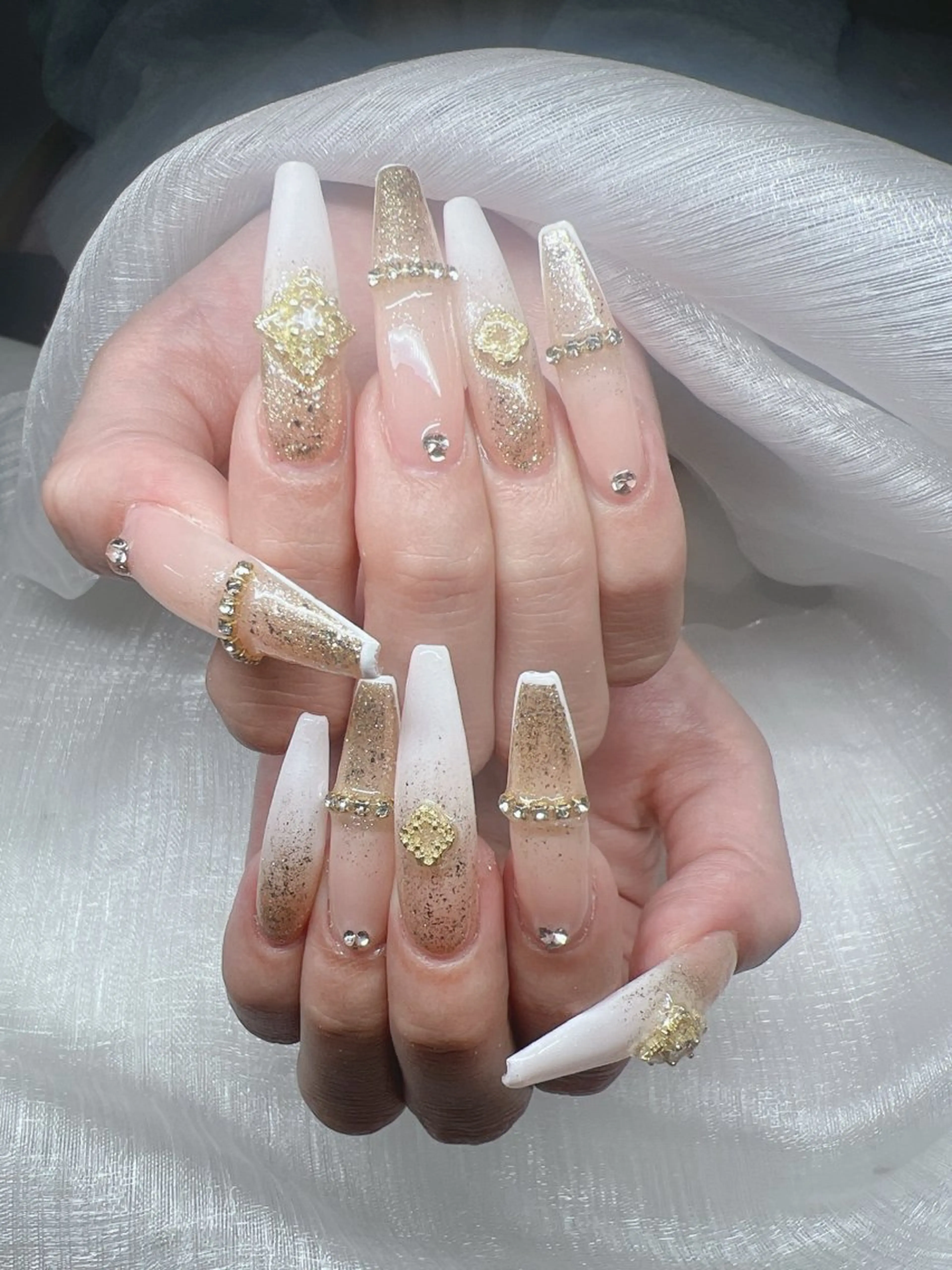 ネイル ハンドネイル Lee Nails チップ長さだし専門店のネイルデザイン
