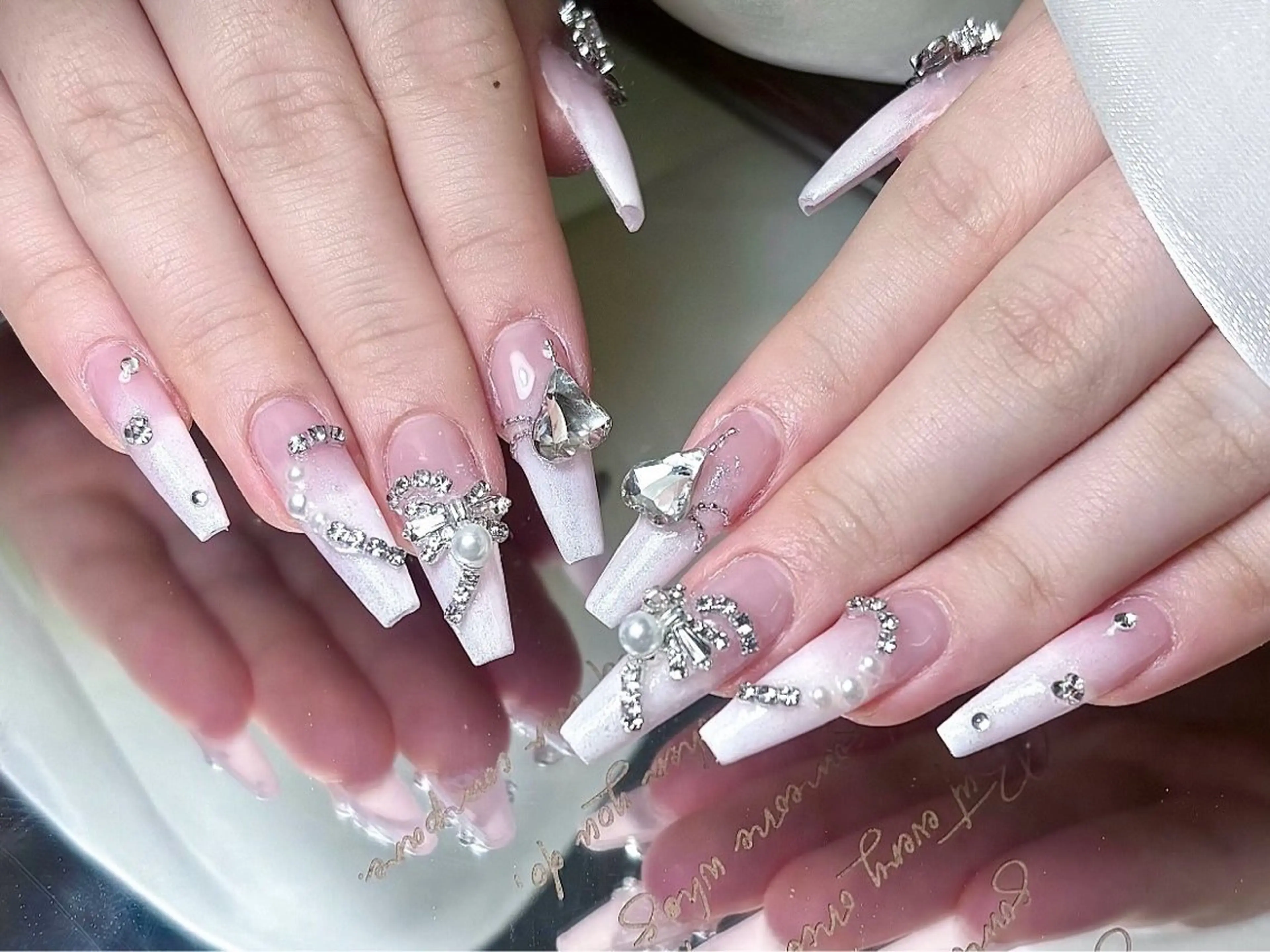 ネイル ハンドネイル ネイルサロン KARIのネイルデザイン