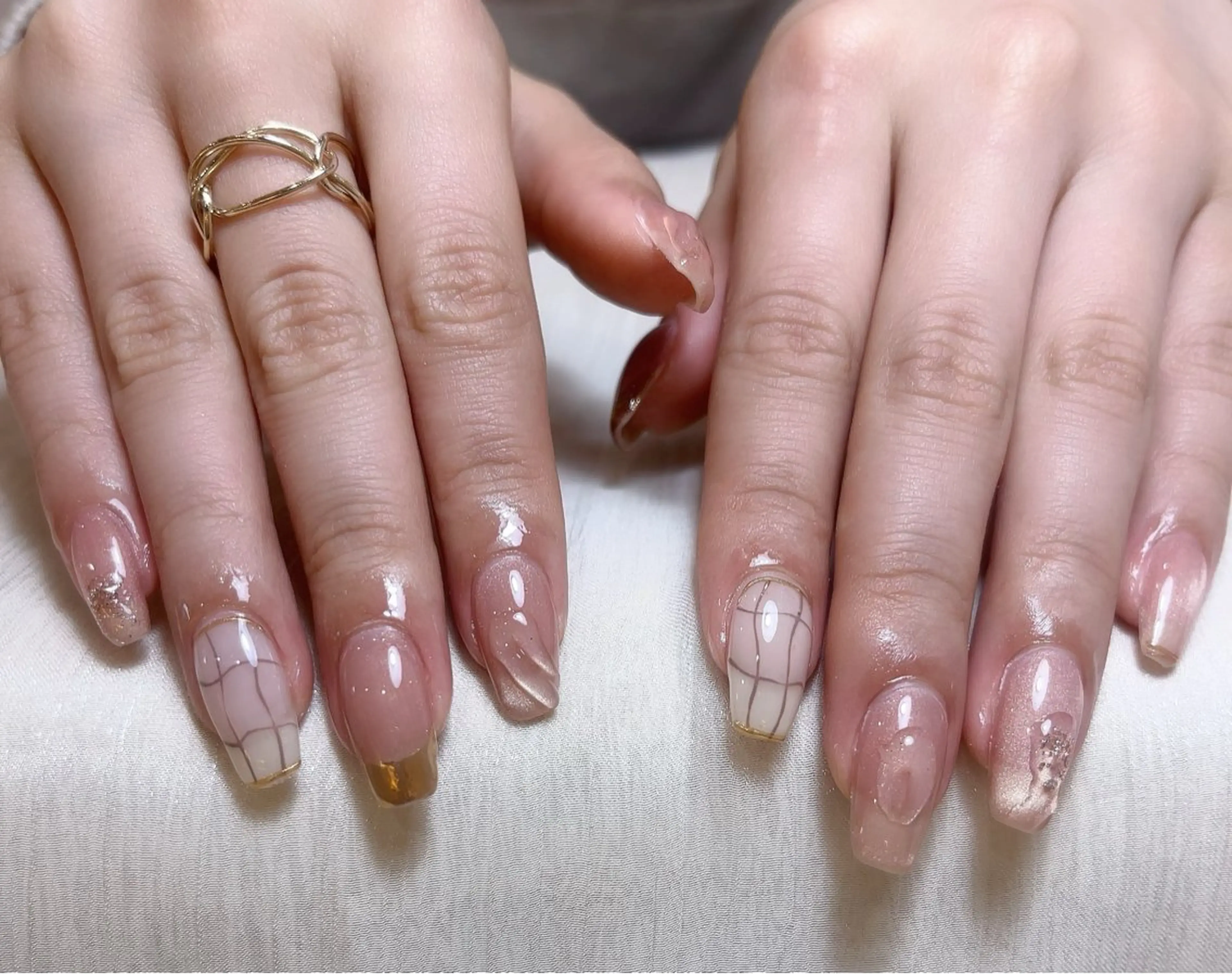 ネイル ハンドネイル MoonNail ユリ🌸のネイルデザイン