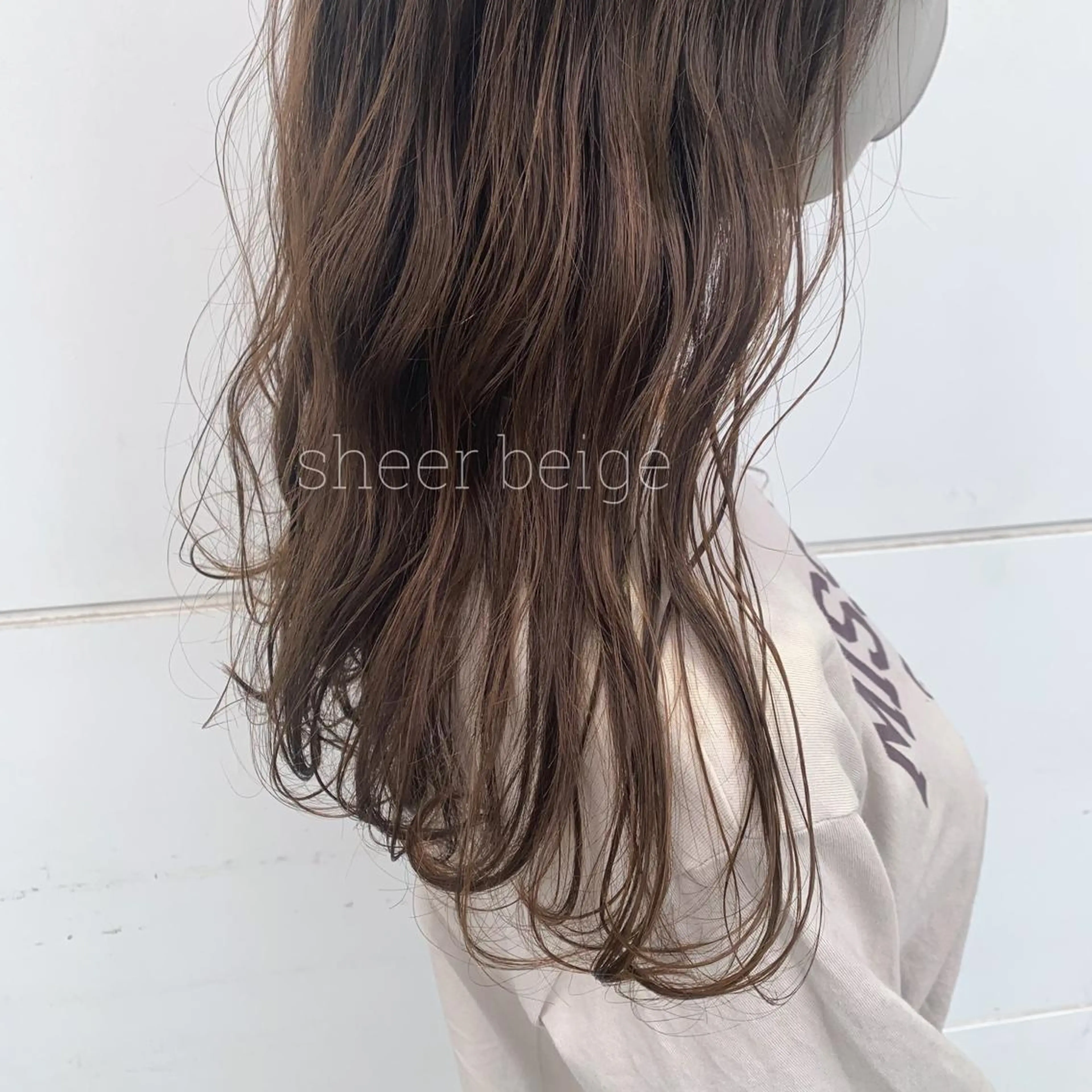 ロング カラー RINA🧤 デザインとボブのヘアスタイル