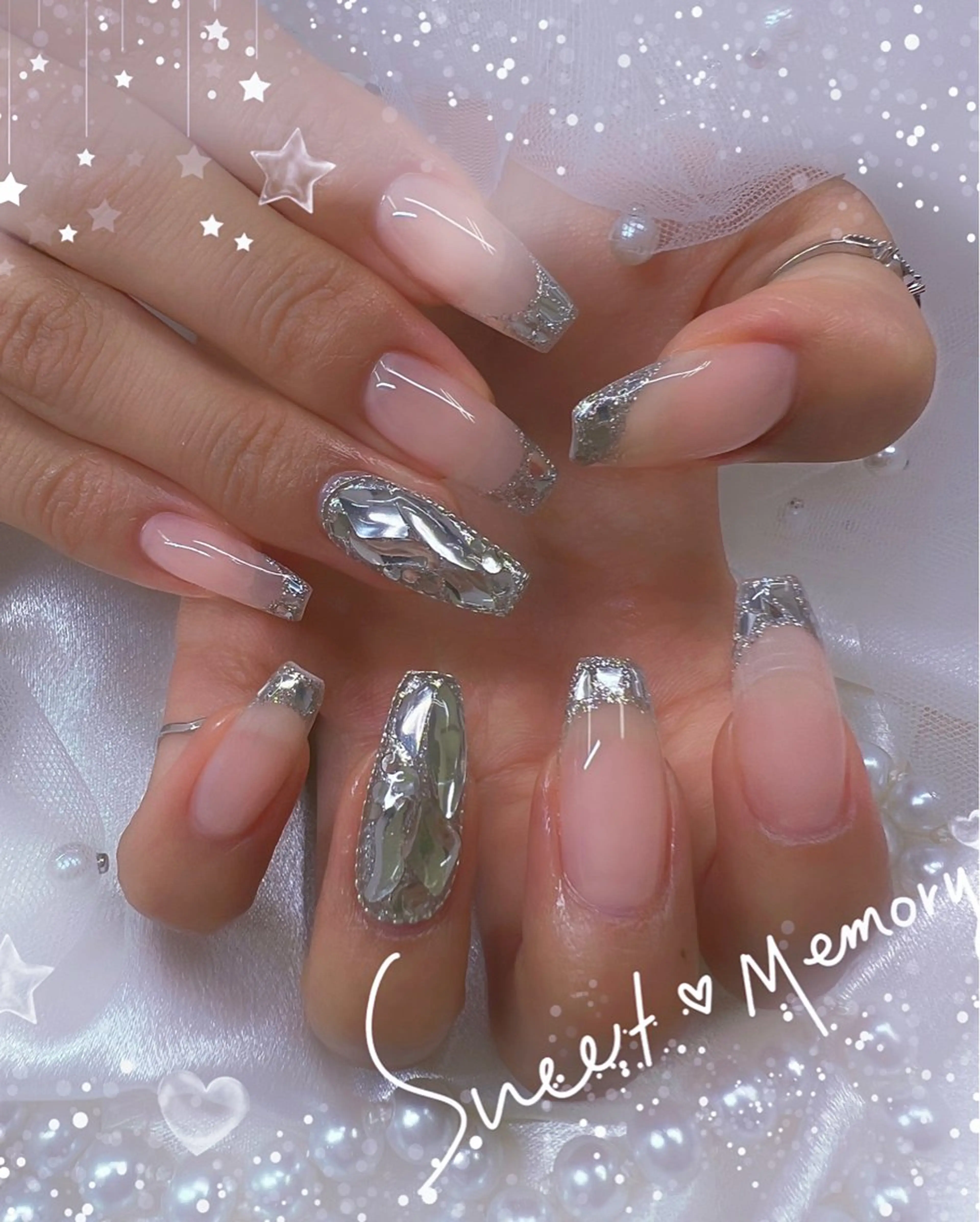 ネイル チークネイル フレンチネイル ガーリー ガラスフレンチ グラデーション ハンドネイル ハンドケア Chill Nailsalonのネイルデザイン