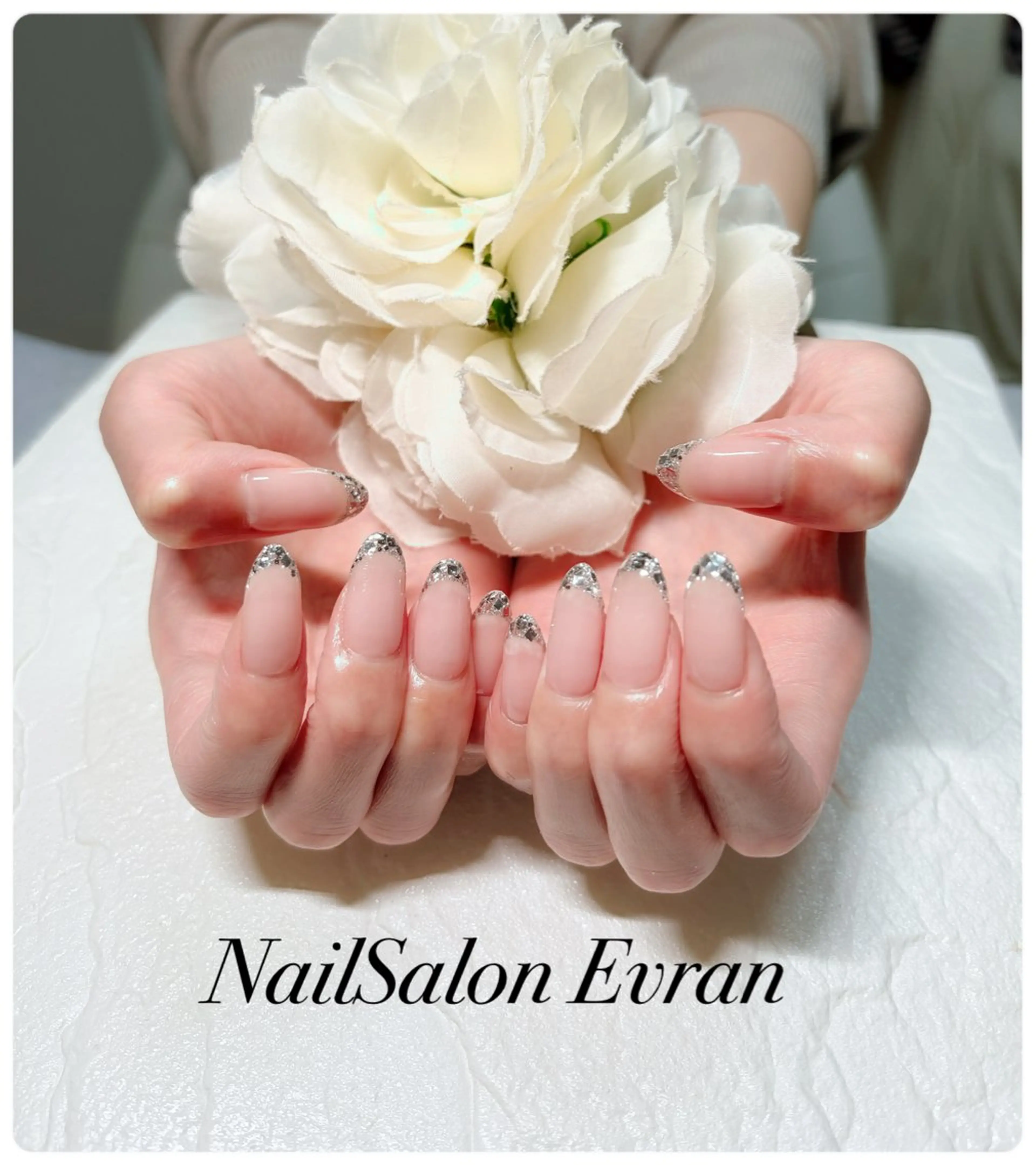 ネイル アートネイル フレンチネイル ガラスフレンチ マグネットネイル 持ち込み ハンドネイル Nail salon Evranのネイルデザイン