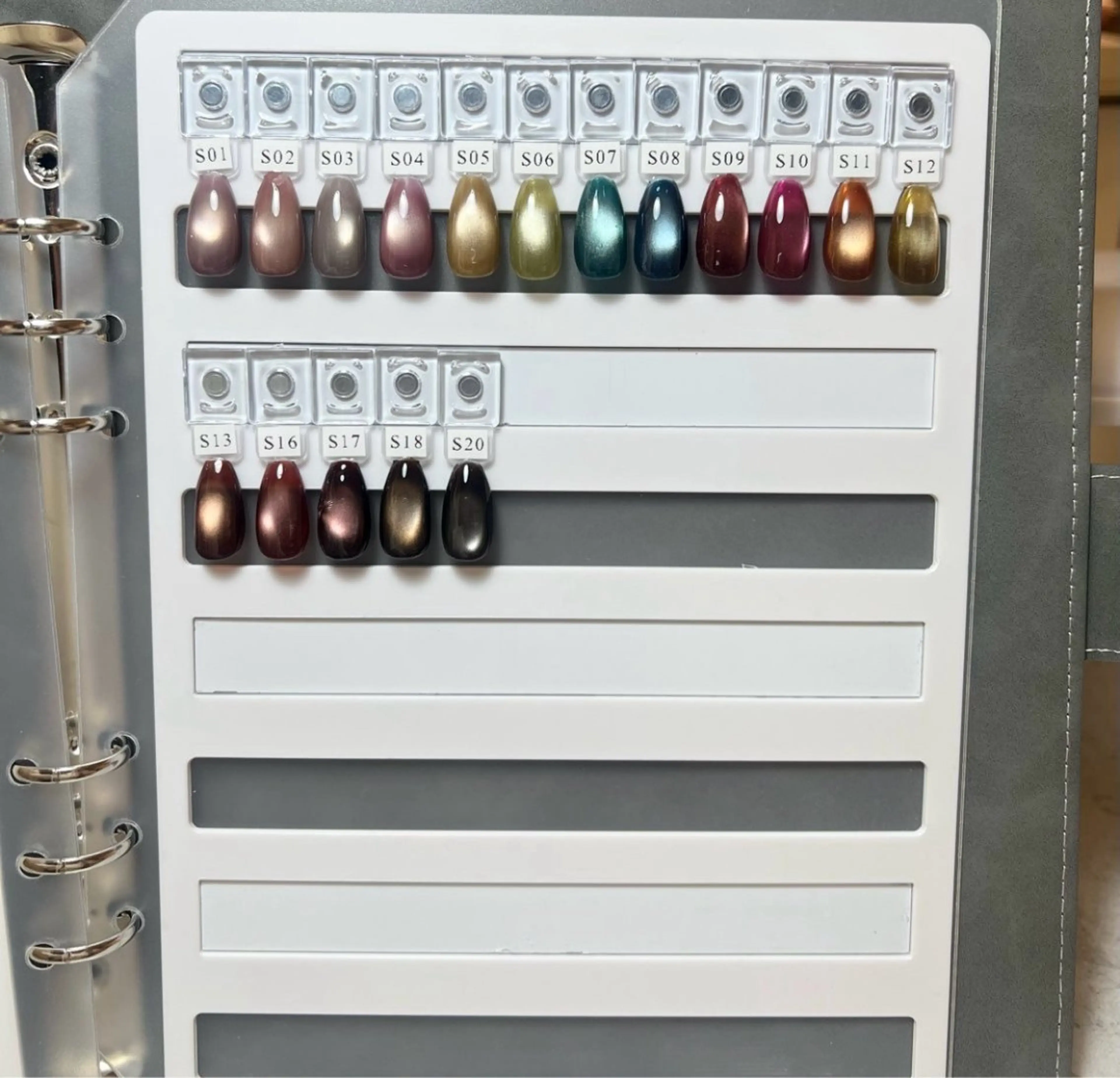 ネイル マグネットネイル ハンドネイル K. yuiのネイルデザイン