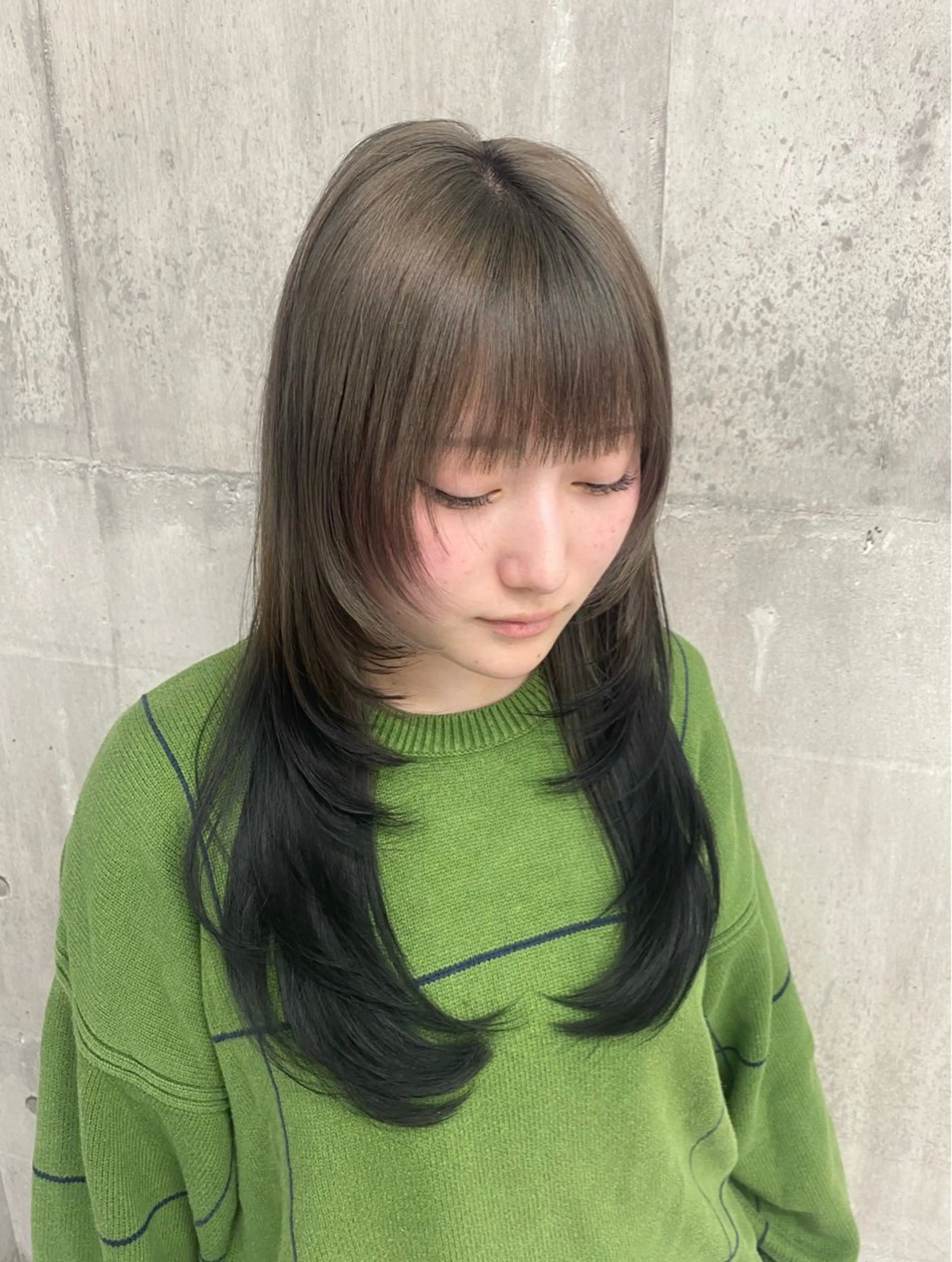 セミロング カラー パーマ ヘアアレンジ メンズ キッズ カット ヘアカラー トリートメント レイヤー×ハイトーン / mihana🪐のヘアスタイル