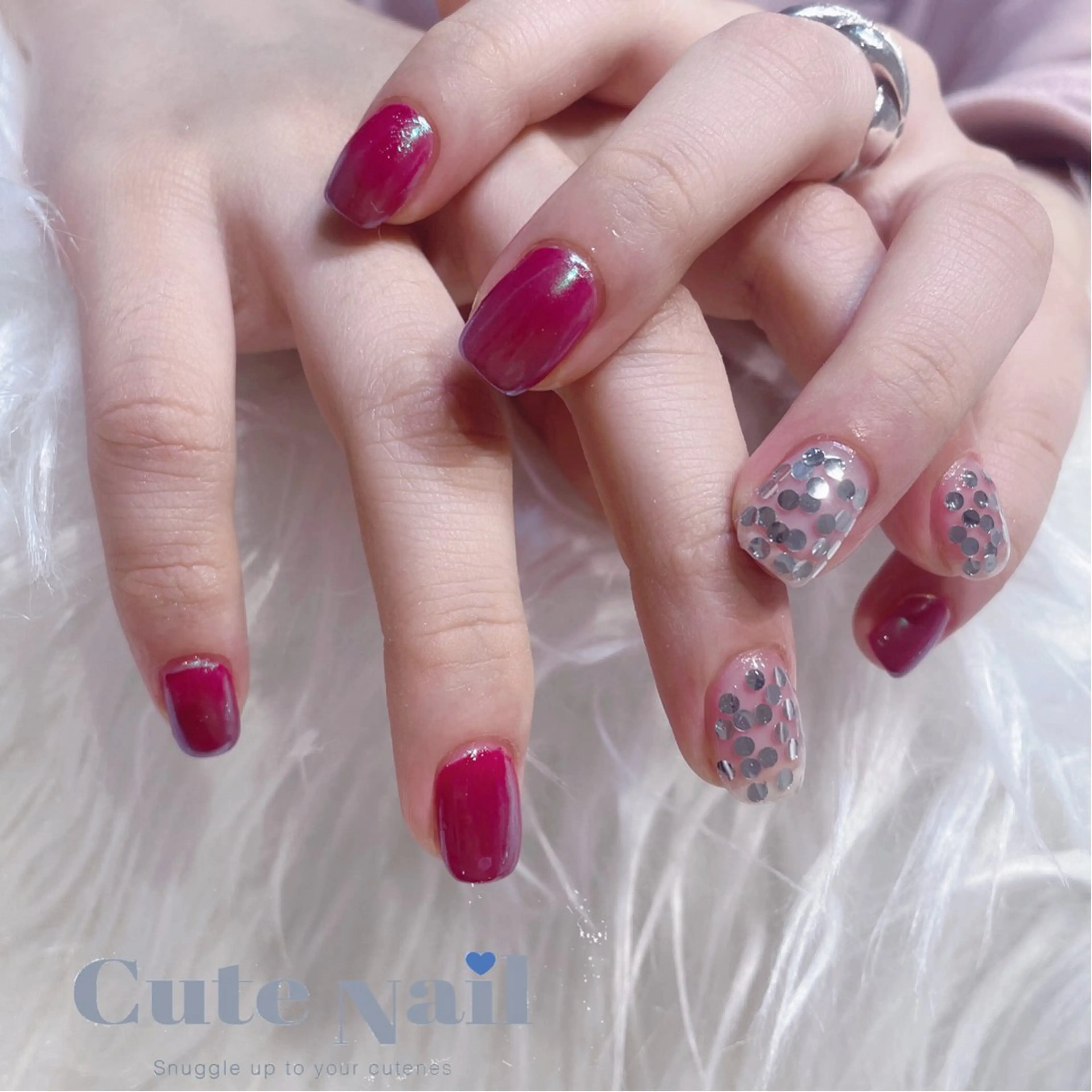 ネイル ️🫧もこ 艶感ネイル🫧のネイルデザイン