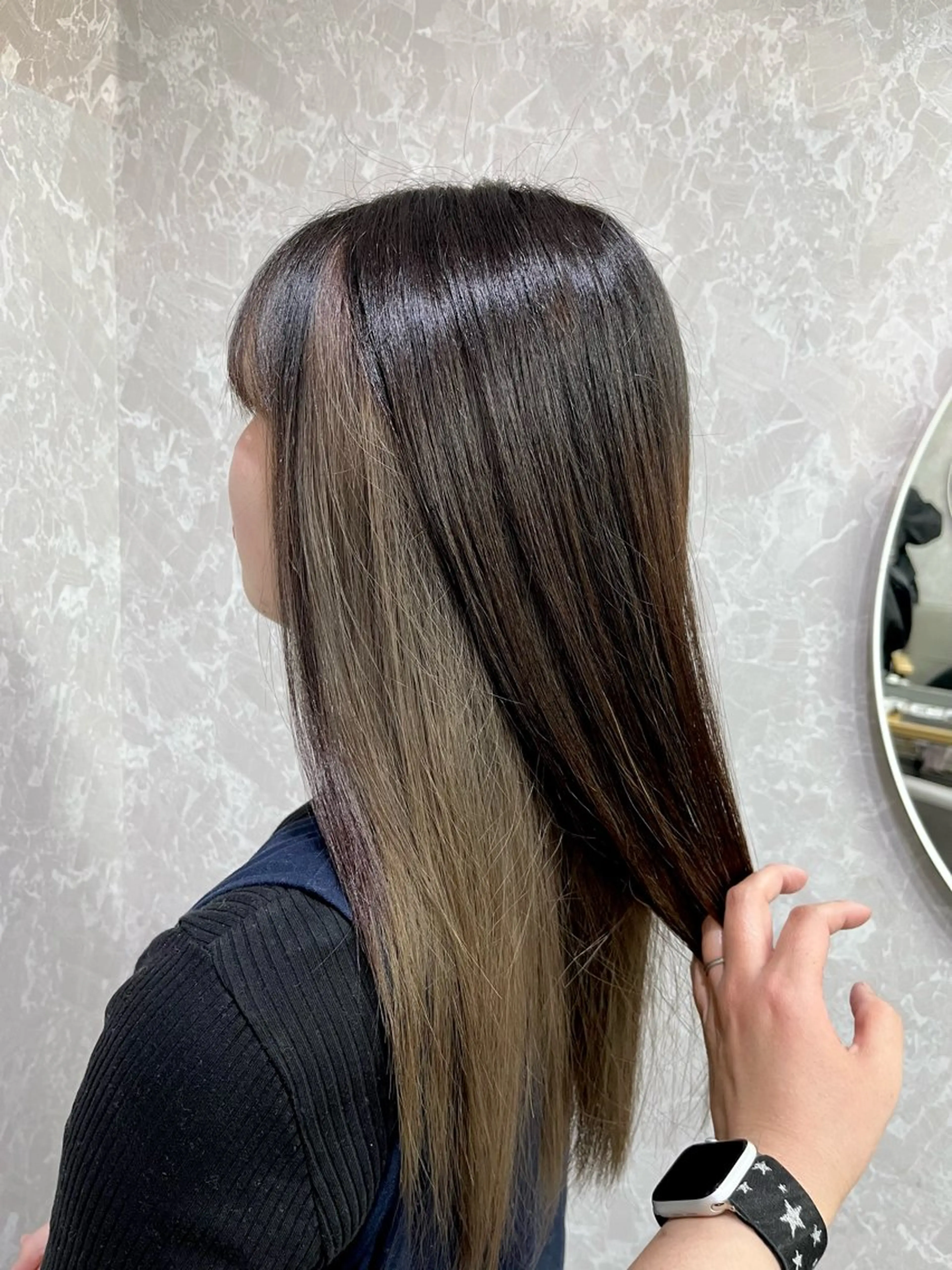 ロング ヘアカラー 池田 真衣のヘアスタイル