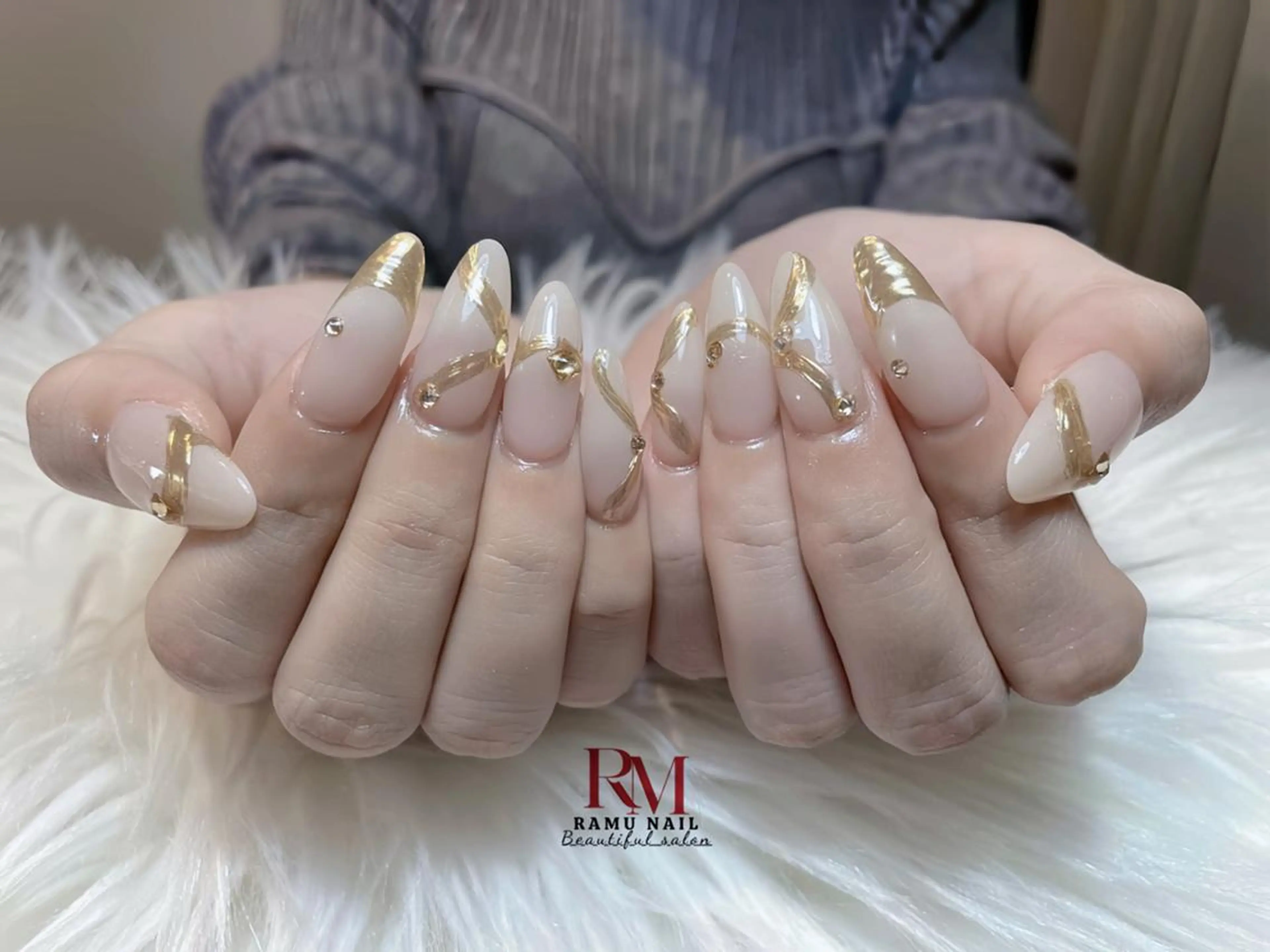 ネイル アートネイル チークネイル 長さ出し フレンチネイル グラデーション ハンドネイル RAMU_Nail 池袋店のネイルデザイン