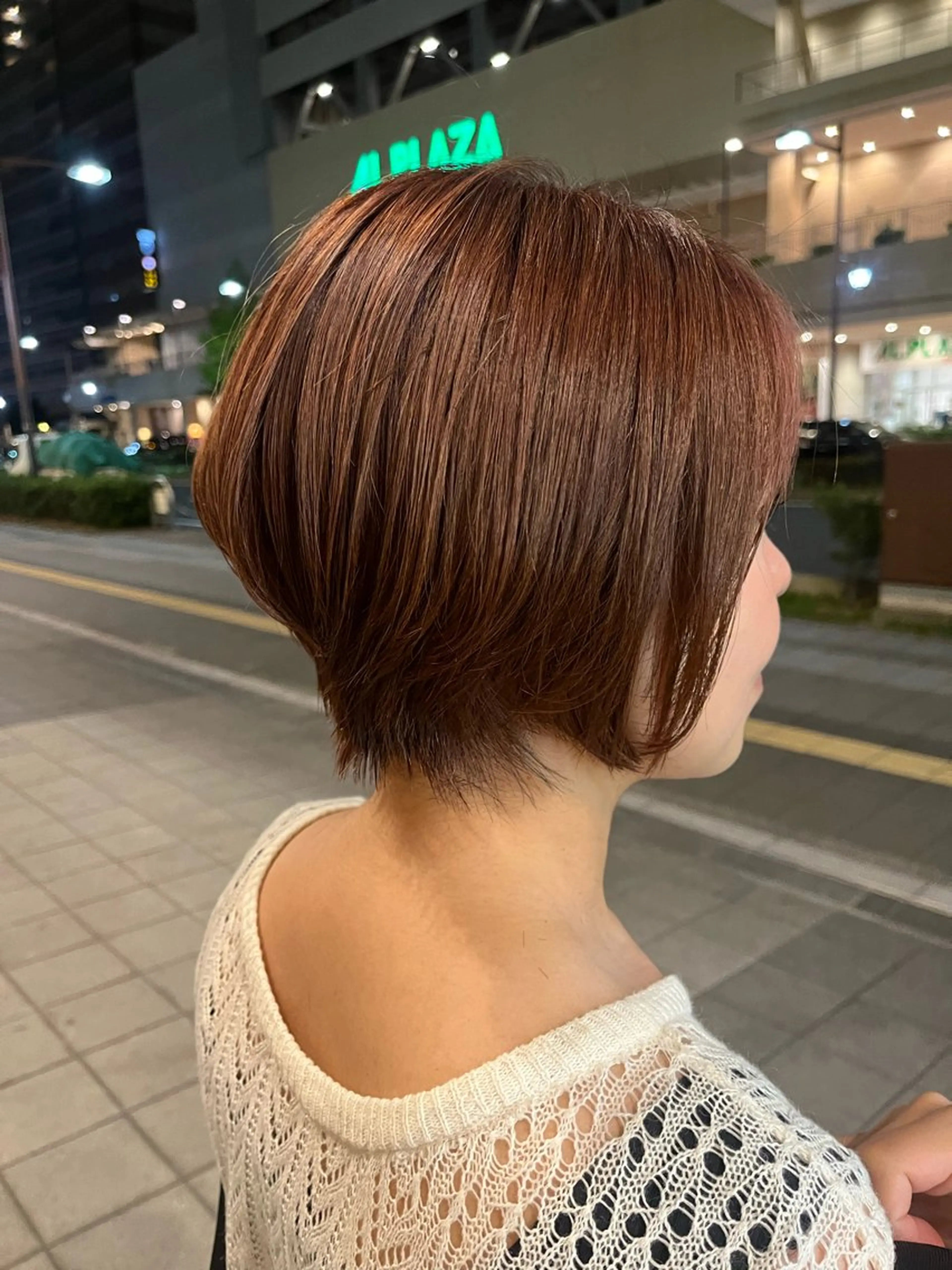 ショート くびれヘア レイヤーカット ショートヘア ルナ｜縮毛矯正 ×デザインカラー🥝のヘアスタイル