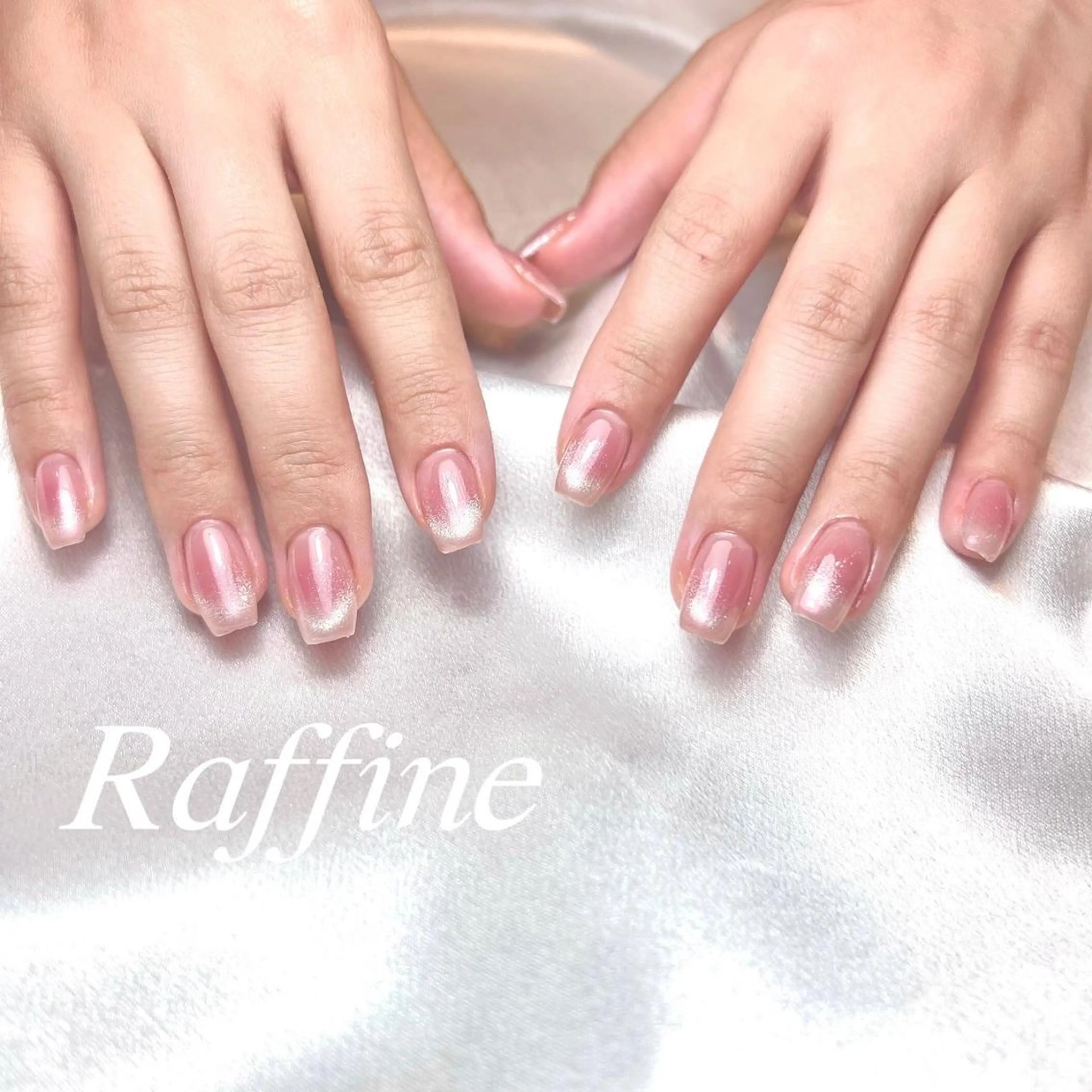 ネイル RAFFINE haru🦋🩵のネイルデザイン