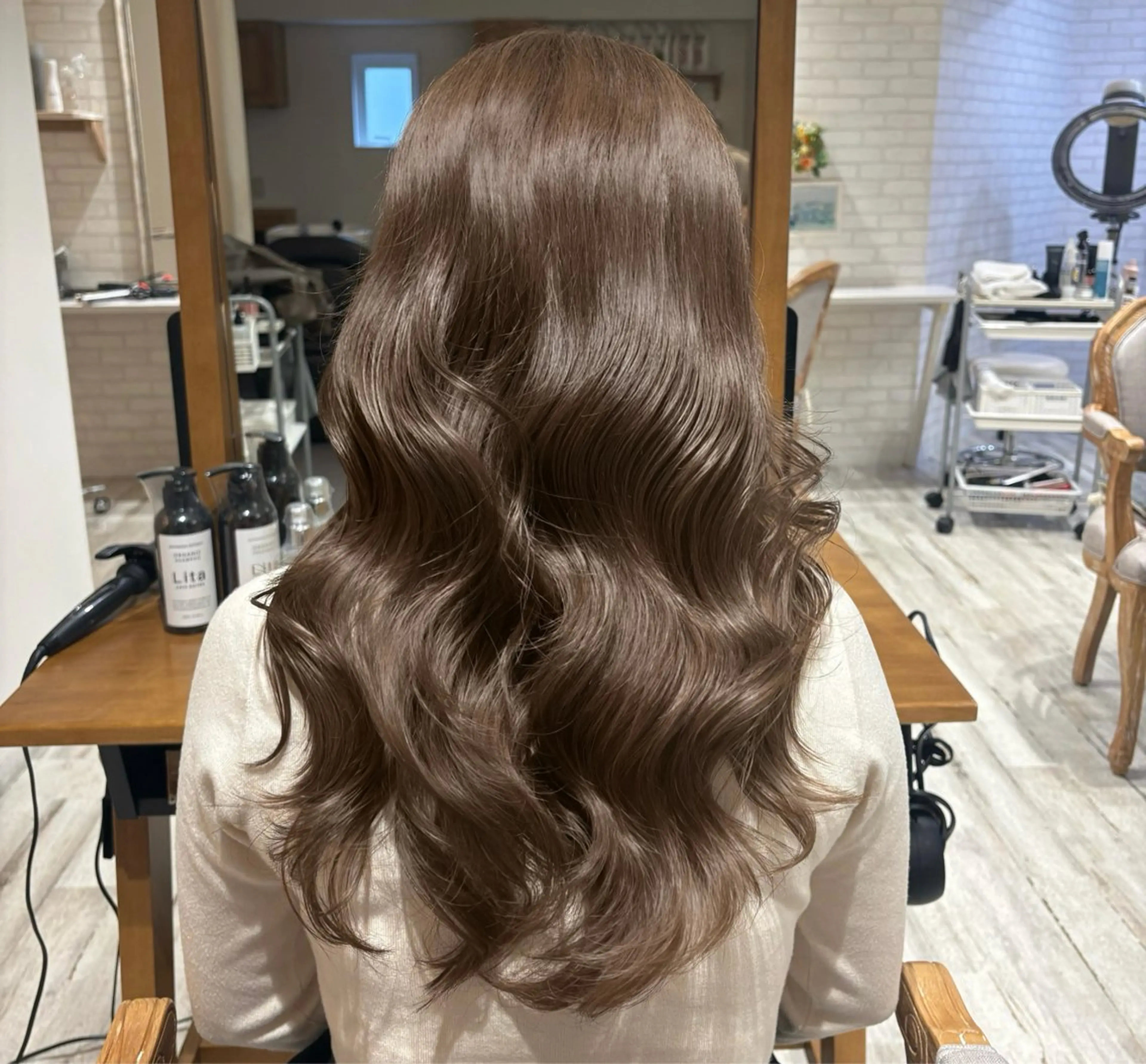 ロング カラー ヘアカラー トリートメント abilita MIYUのヘアスタイル