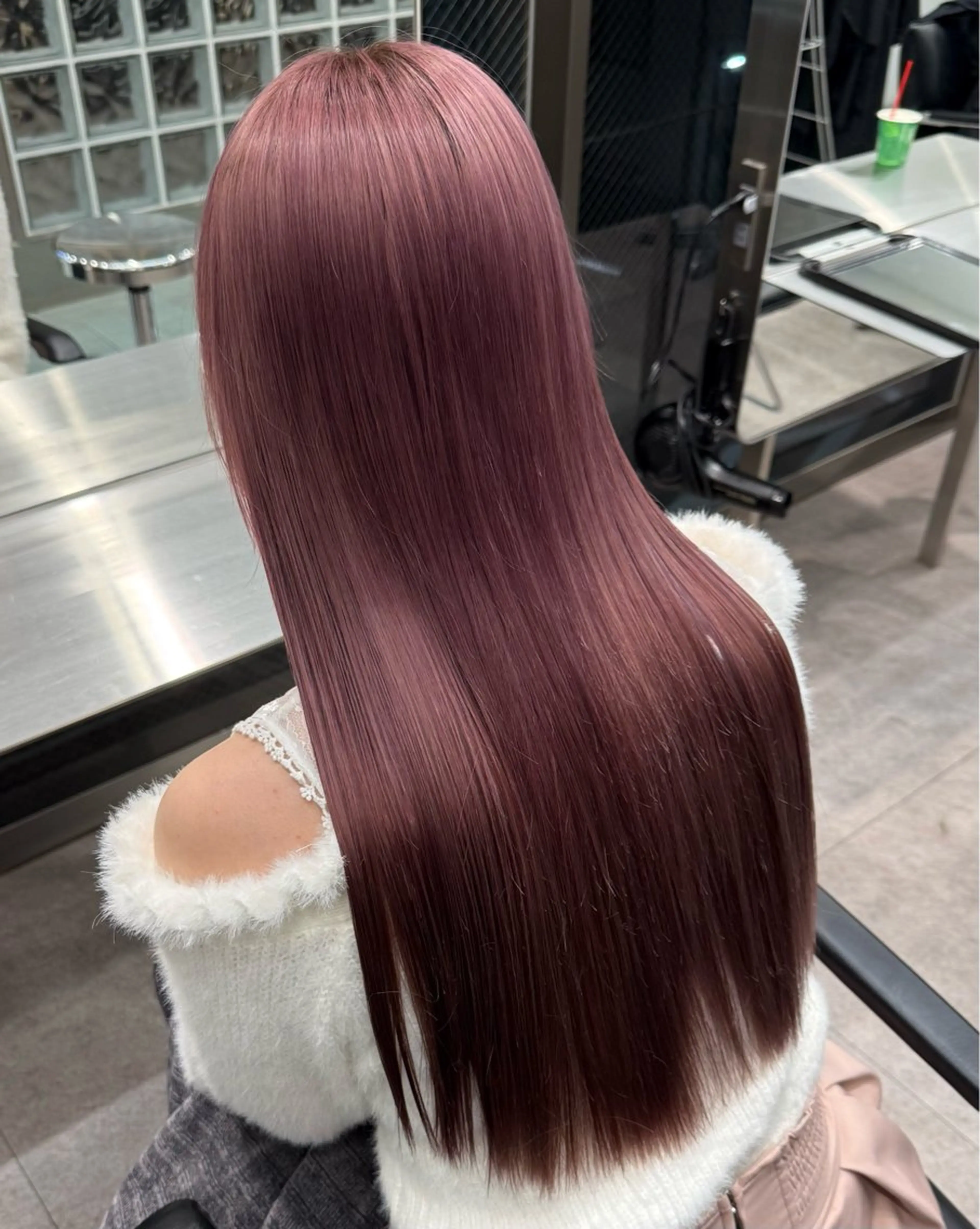 ロング ヘアカラー ヘーゼルブラウン ゆりのヘアスタイル