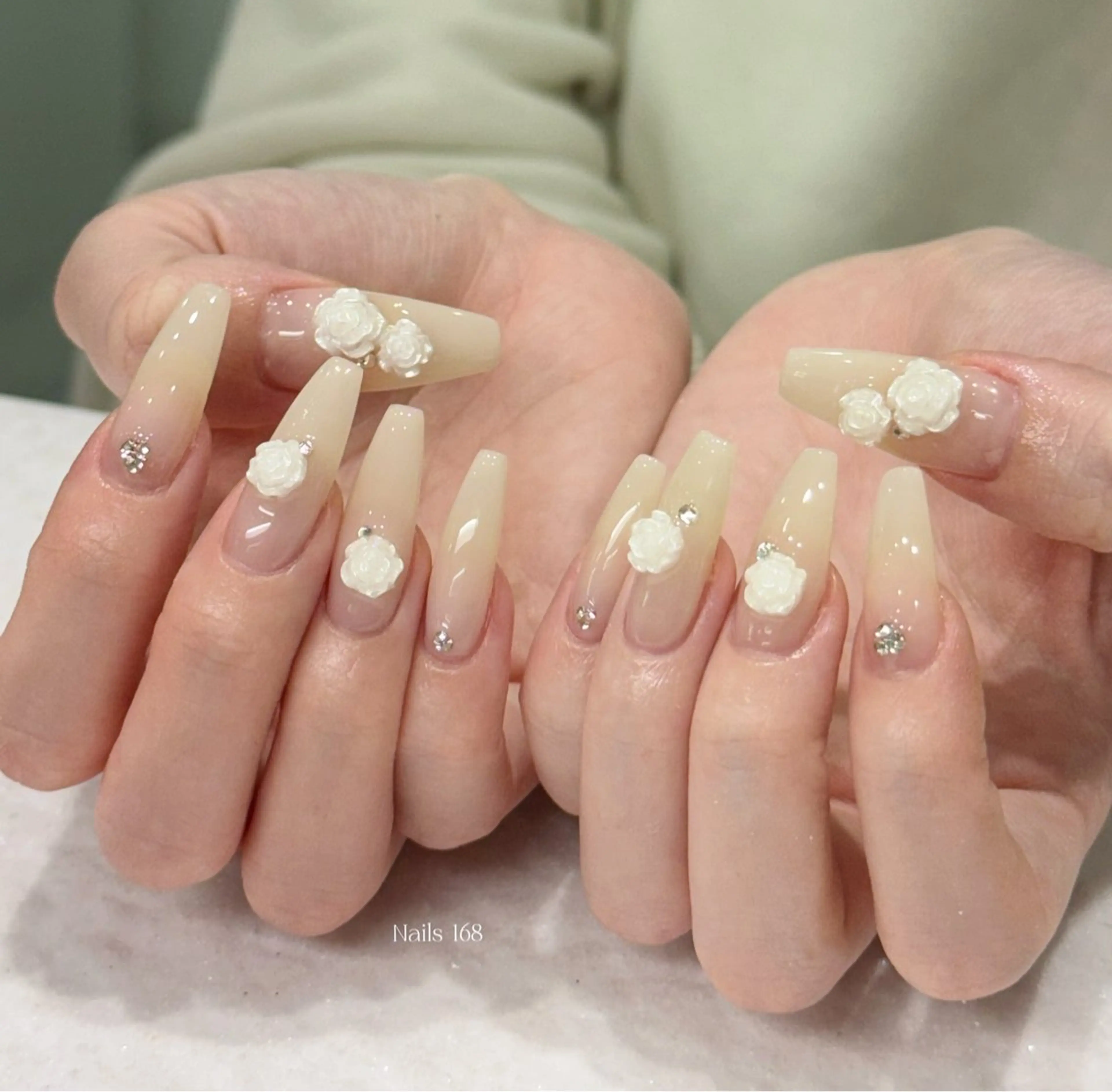 ネイル アートネイル チークネイル 韓国ネイル マグネットネイル ニュアンスネイル ハンドネイル NAILS168 新大久保店のネイルデザイン