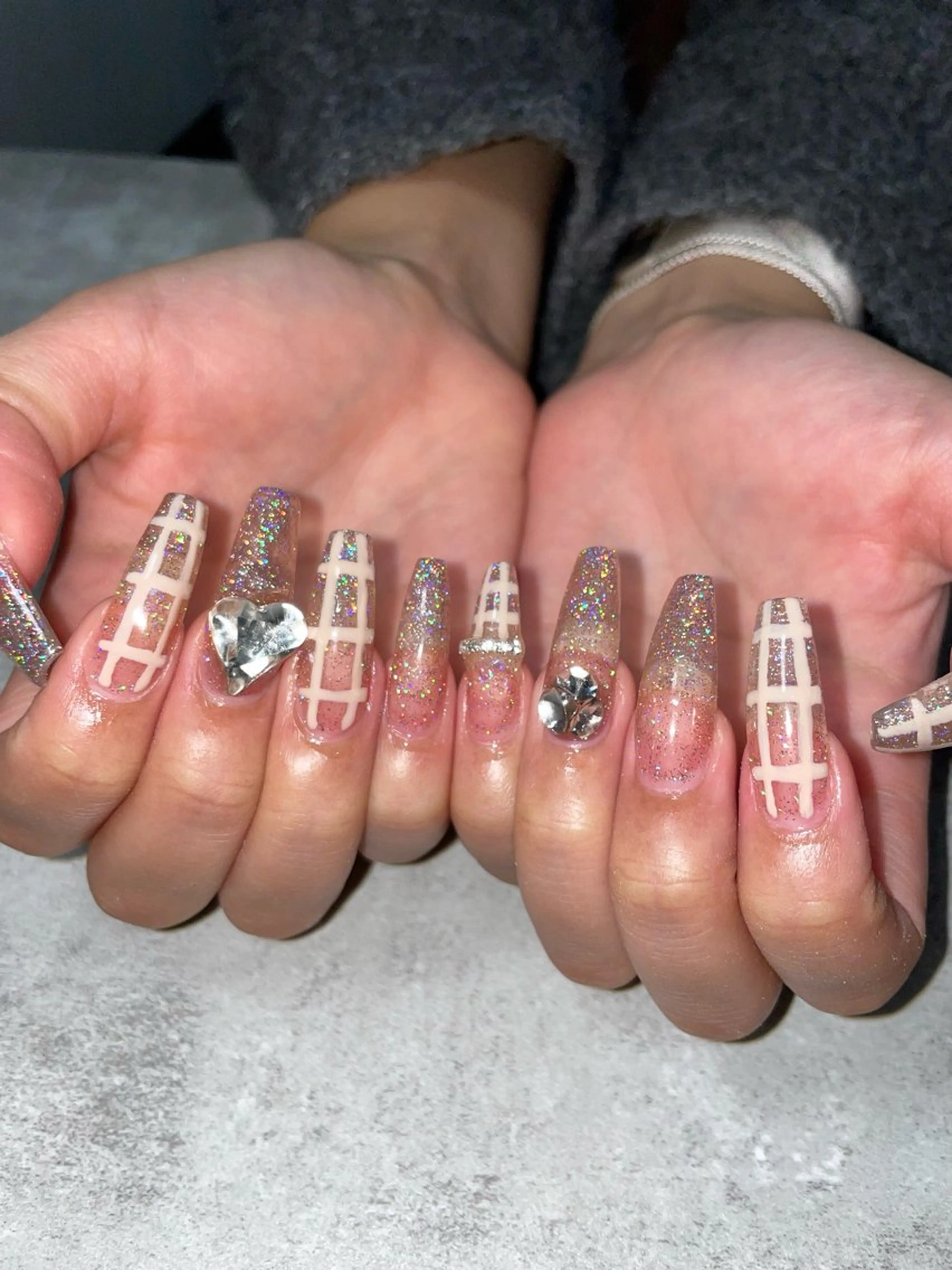 ネイル 持ち込み ハンドネイル Raviliss ♡のネイルデザイン