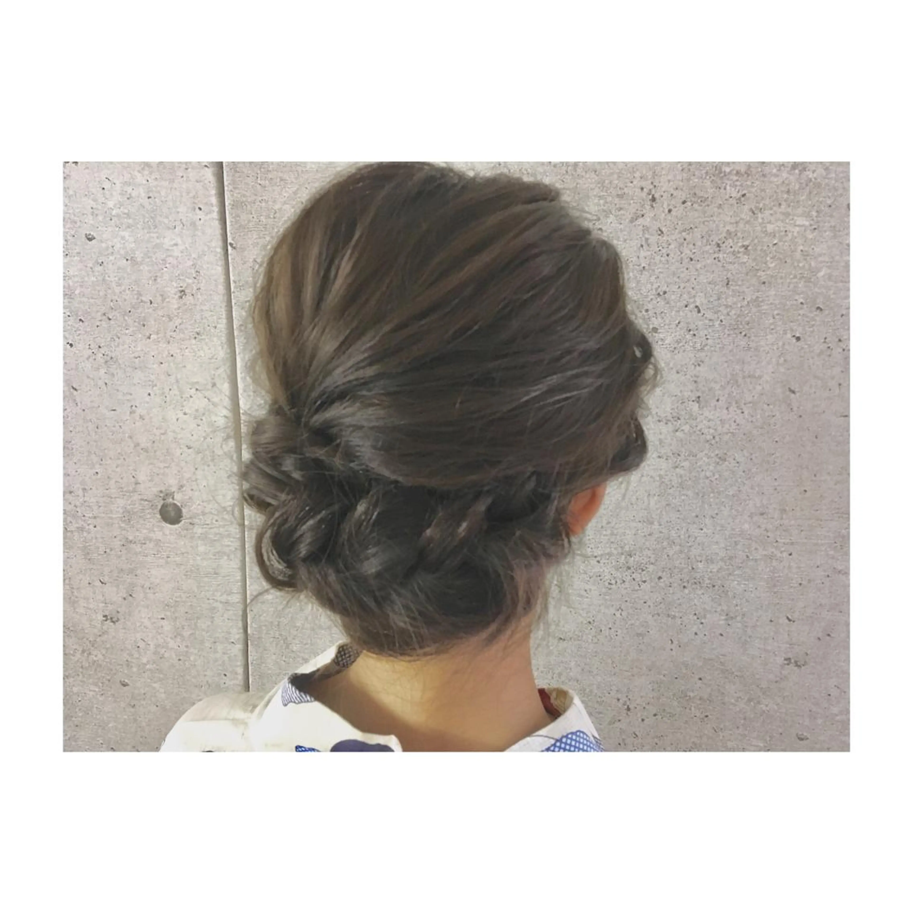 セミロング カラー ヘアアレンジ グレージュ 長井 徹行のヘアスタイル