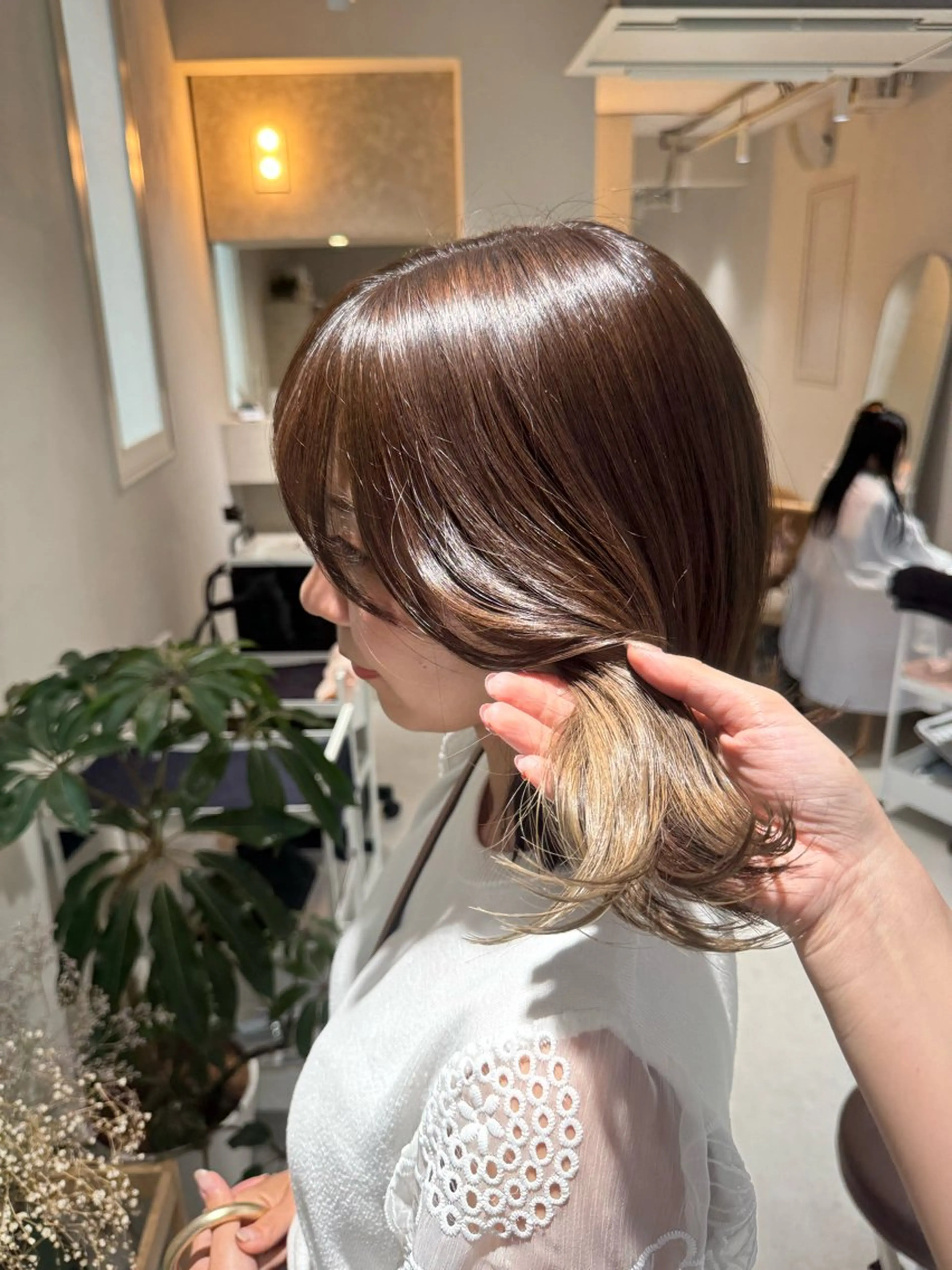 ミディアム カラー イルミナカラー インナーカラー ボブ くびれヘア 韓国風ヘア 花見 亜沙美のヘアスタイル