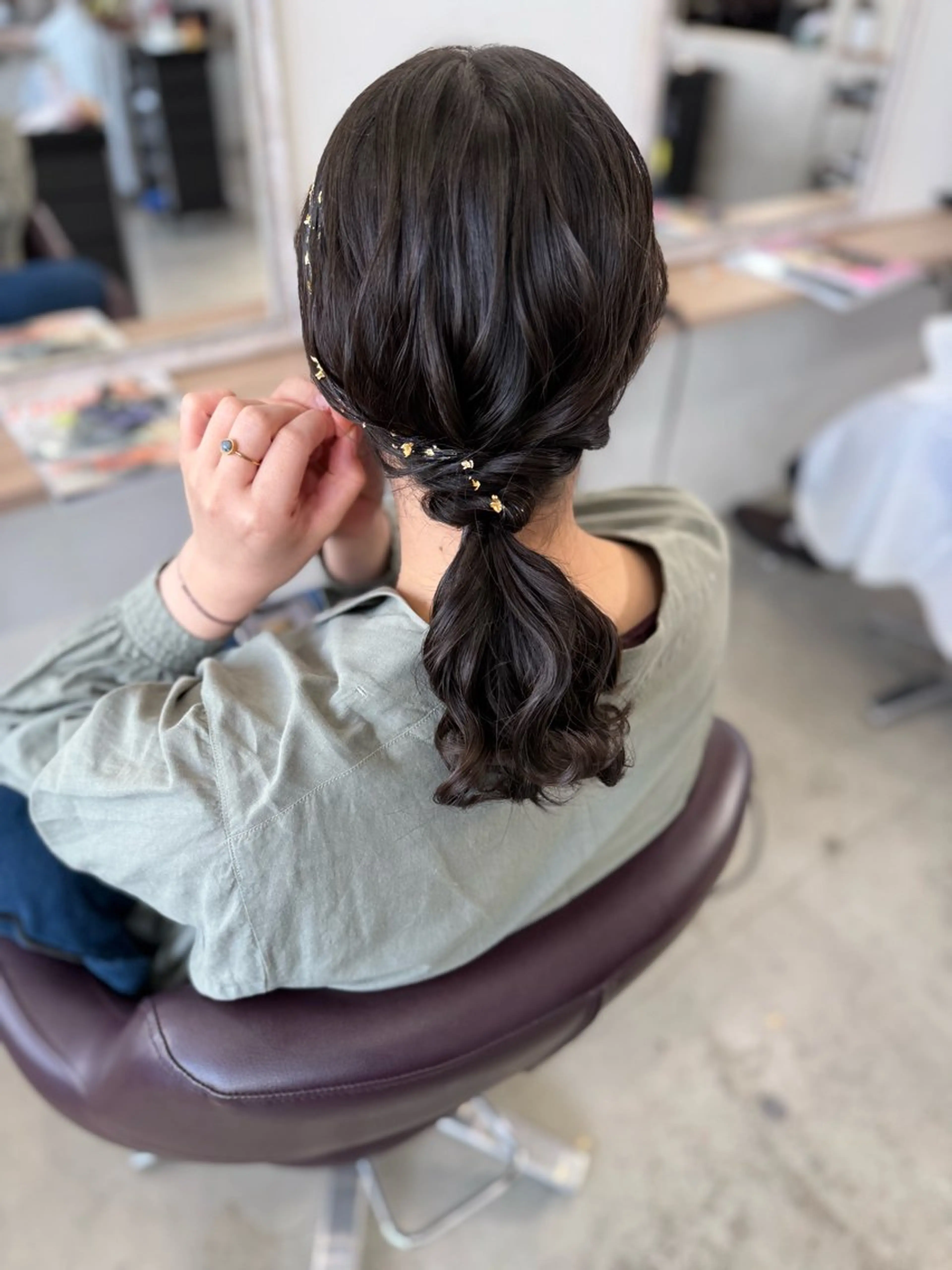 ミディアム 志賀 美沙のヘアスタイル