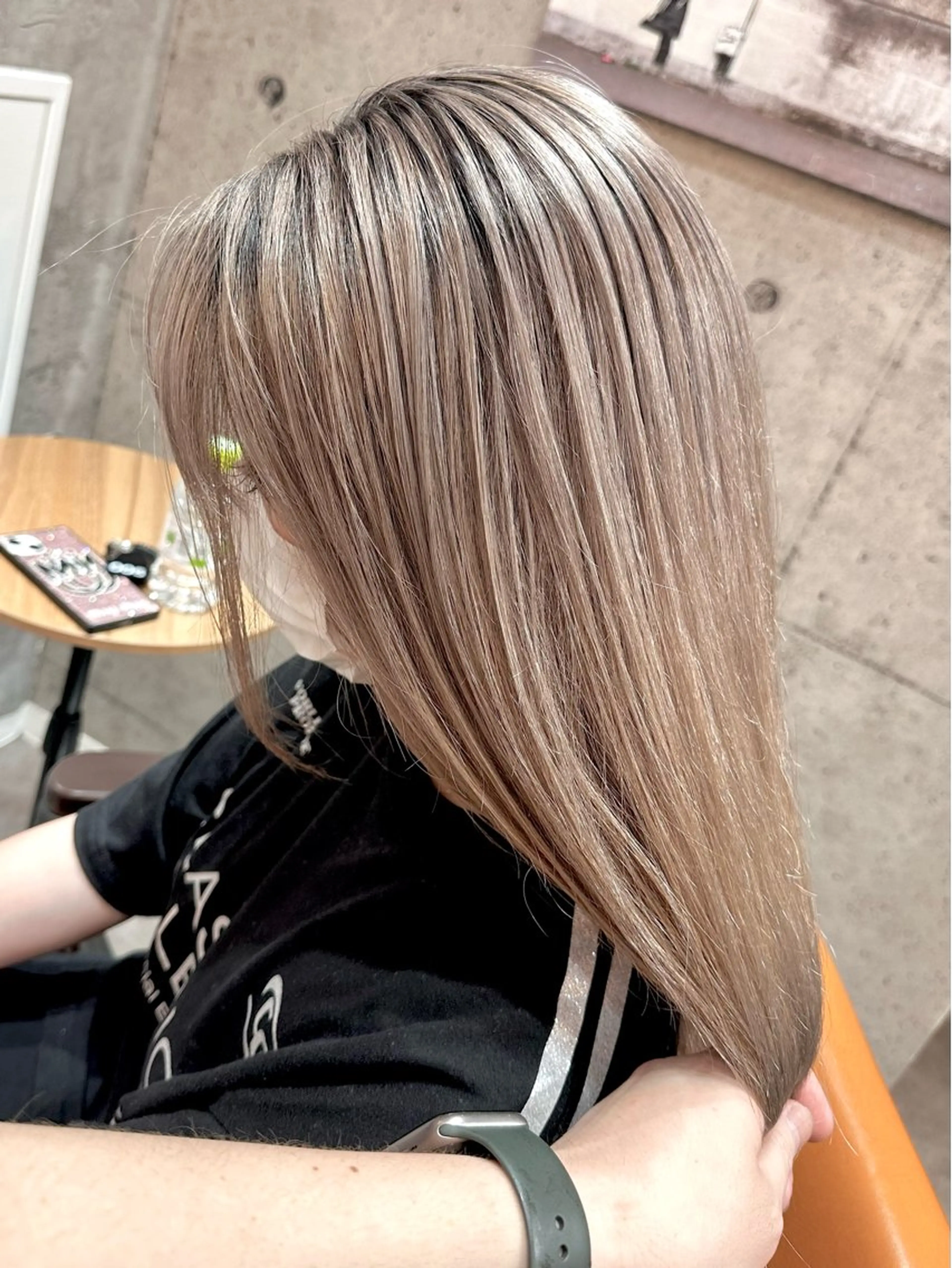 ロング ヘアカラー 🔷ブリーチバレイヤ ージュ🔷飯野達也のヘアスタイル