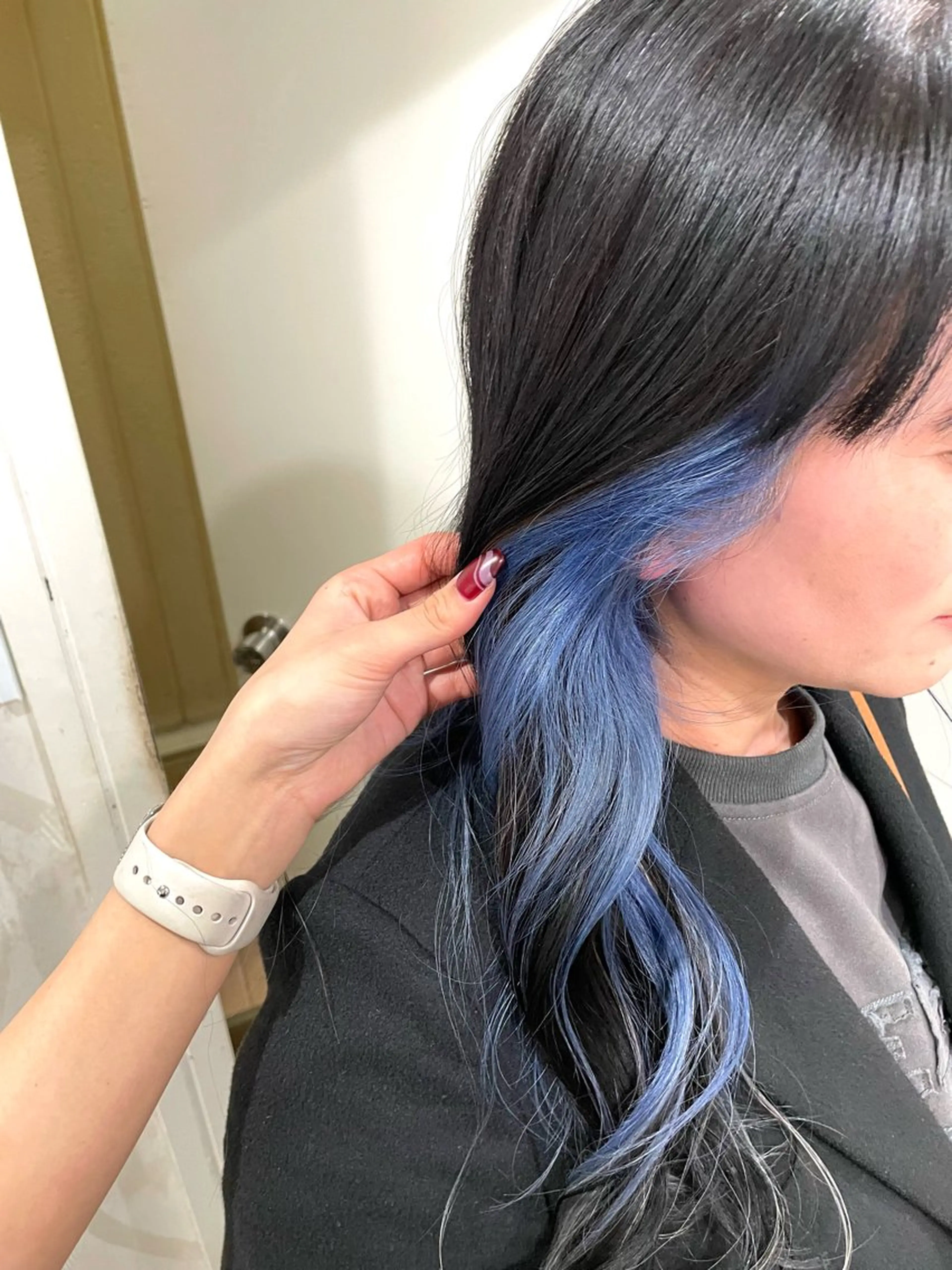 ロング カラー ブルーカラー ヘアカラー トリートメント 🩵ハイトーン/ レイヤーYUZU🩵のヘアスタイル