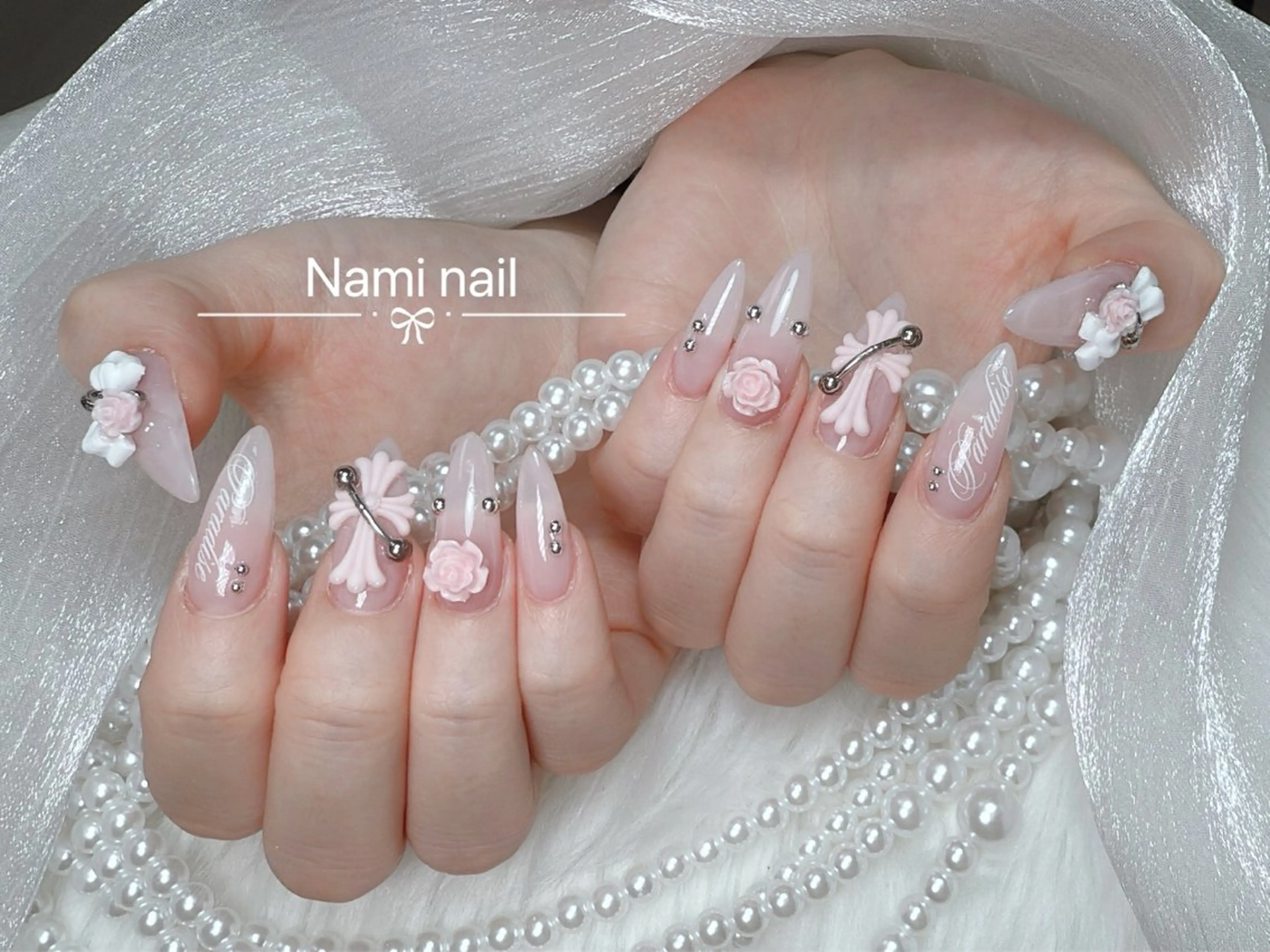 ネイル 長さ出し ガーリー 韓国ネイル ロングネイル 持ち込み ハンドネイル Nami nail salonのネイルデザイン