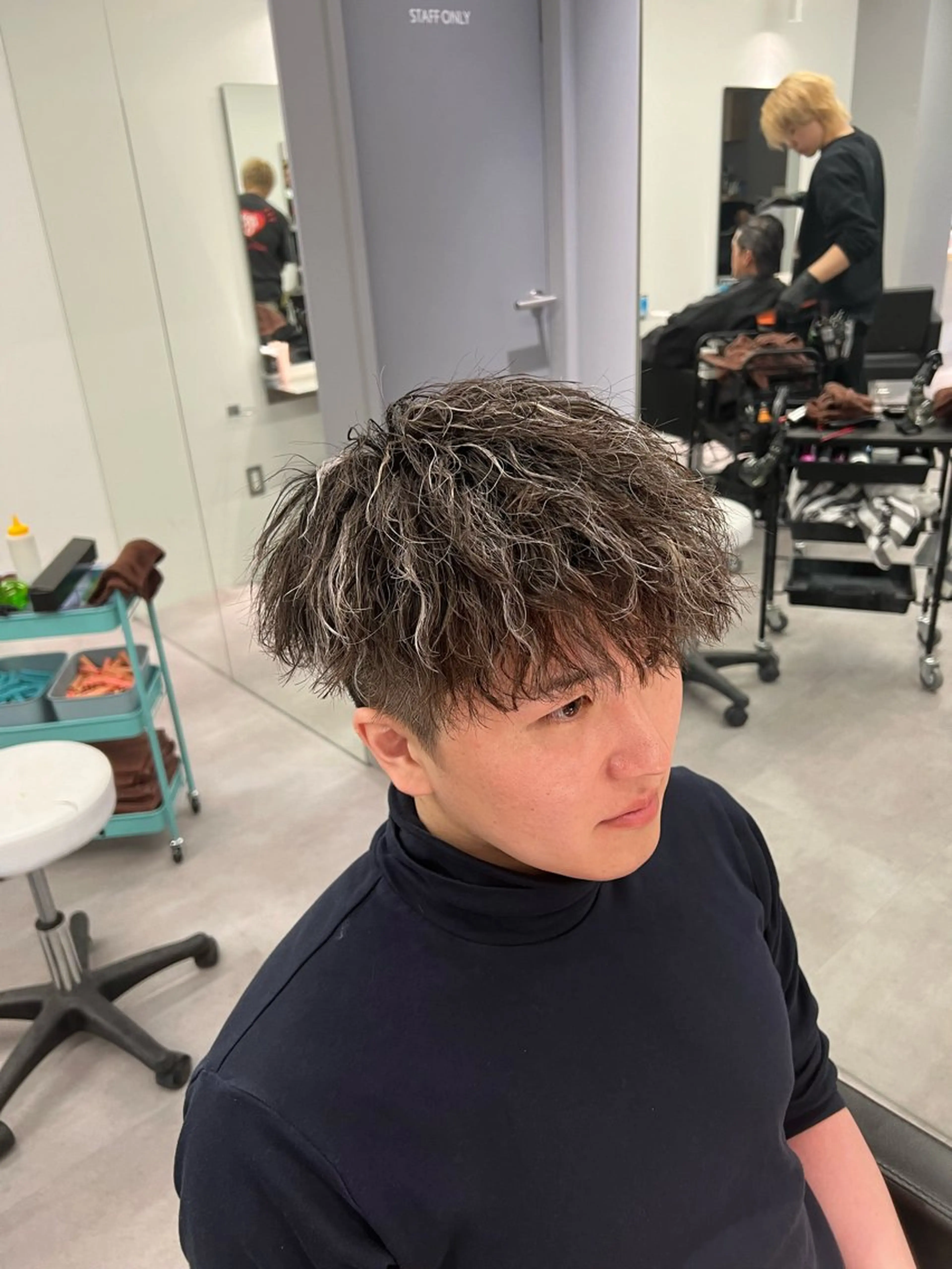 ショート ヘアカラー パーマ特化美容師 佐藤壮流のヘアスタイル