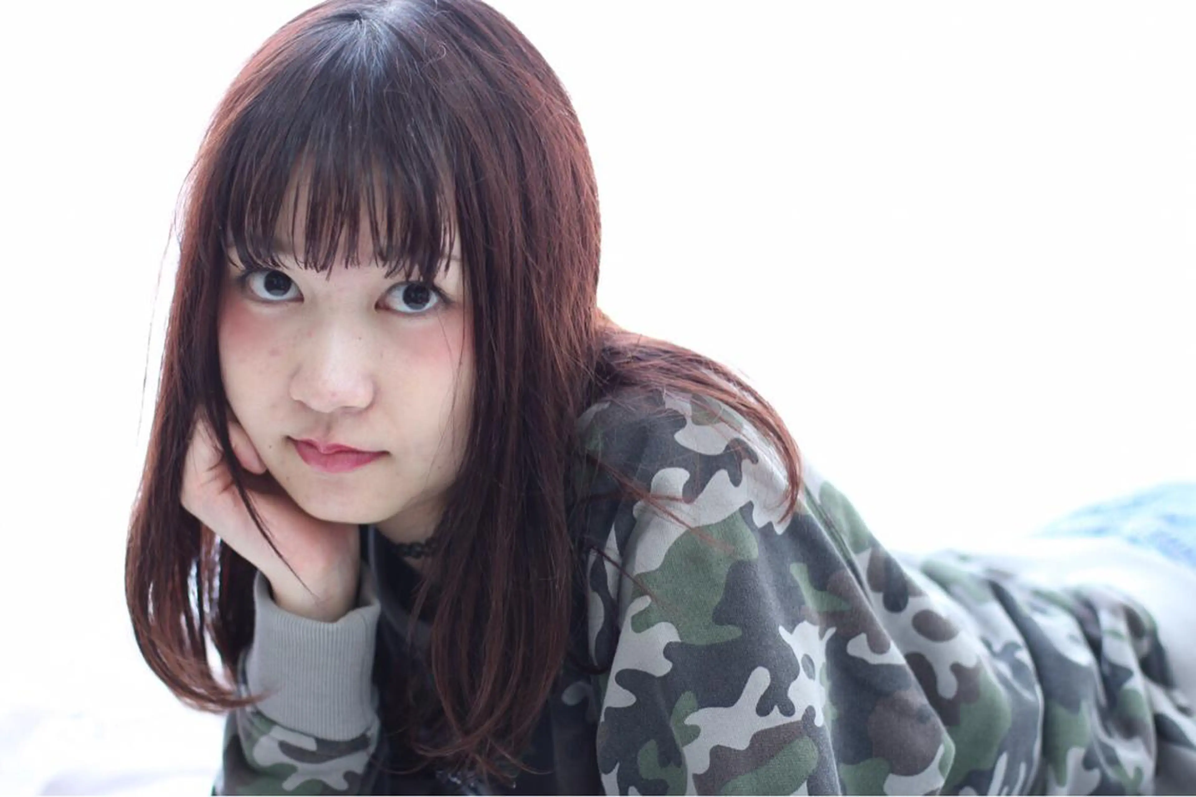 ロング カラー レッドカラー 安達 俊亮のヘアスタイル