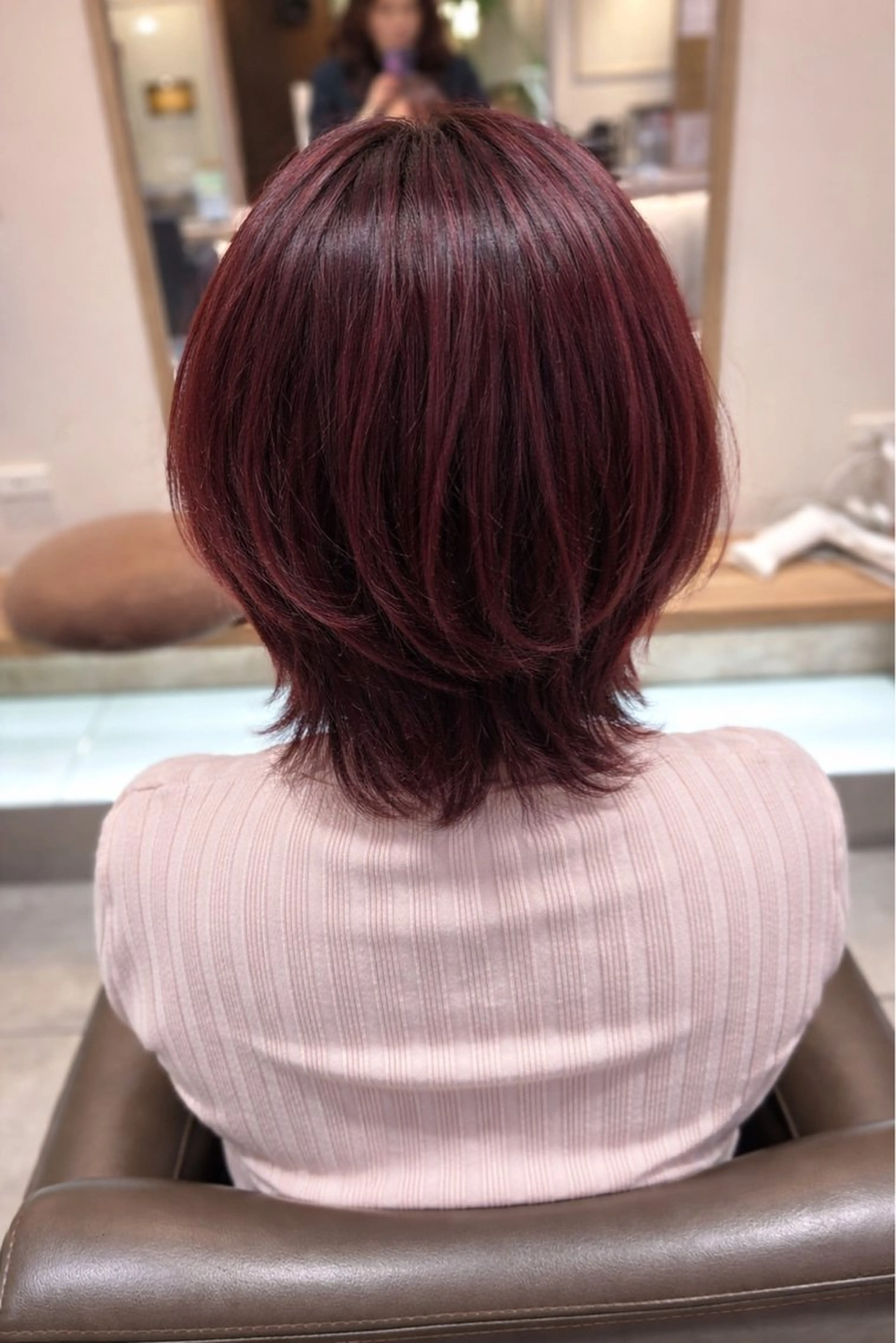 ショート ヘアカラー 吉川 莉央のヘアスタイル