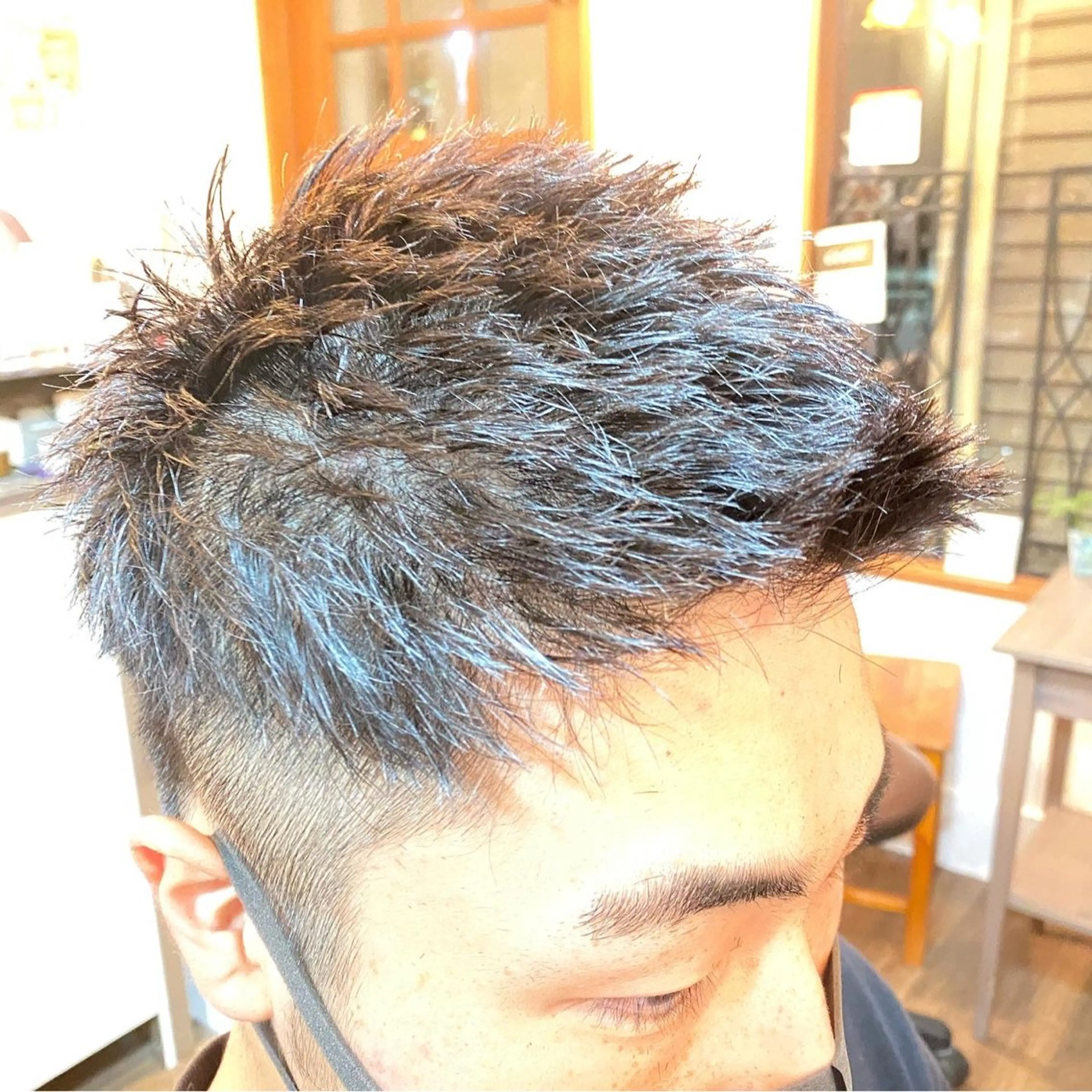 ショート メンズ モヒカン 鶴田 悠斗のヘアスタイル