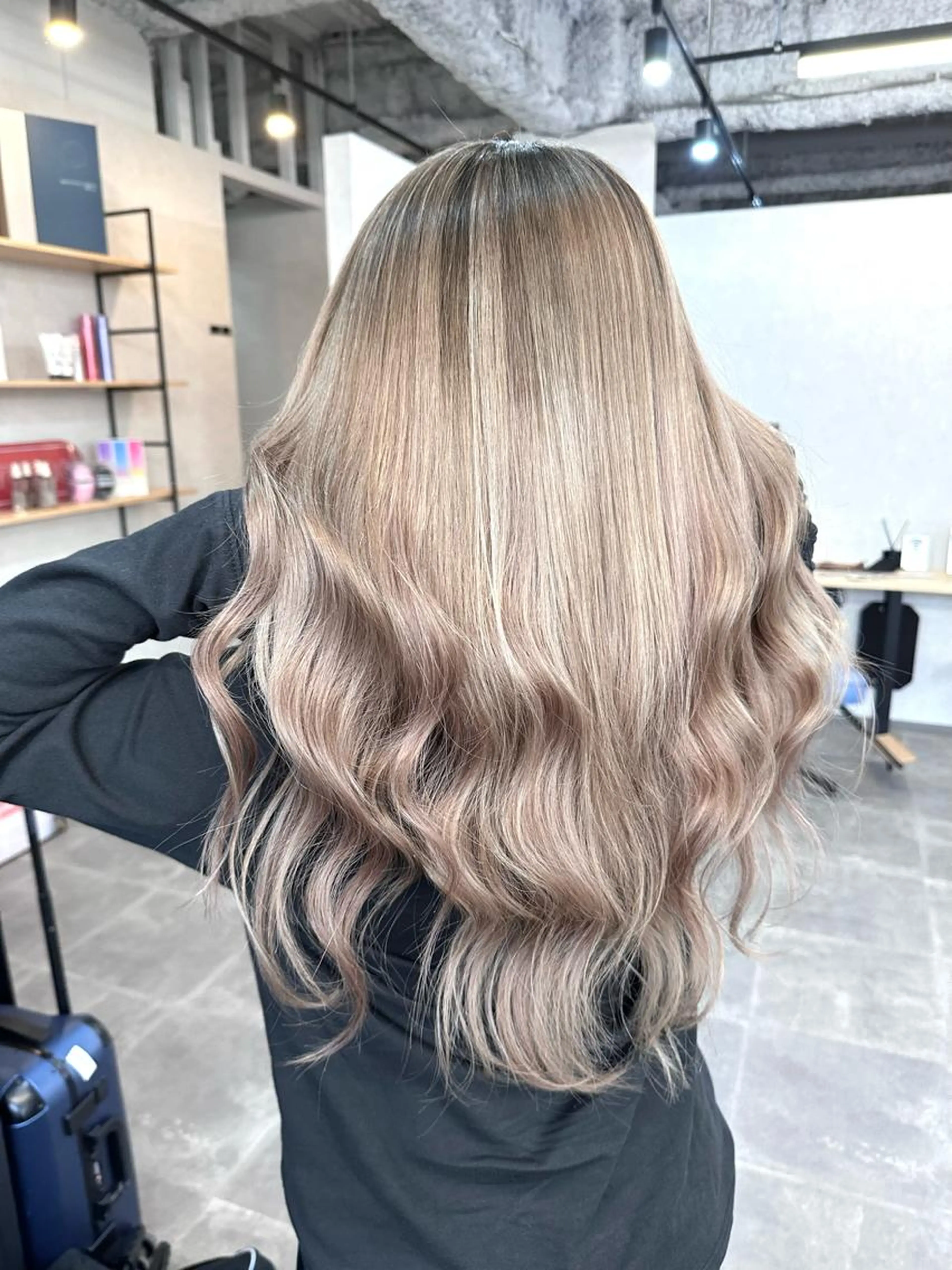 【女性限定👸】カラー+『最高級品質人毛100％【Lエクステ】』60本で長さ足しの写真