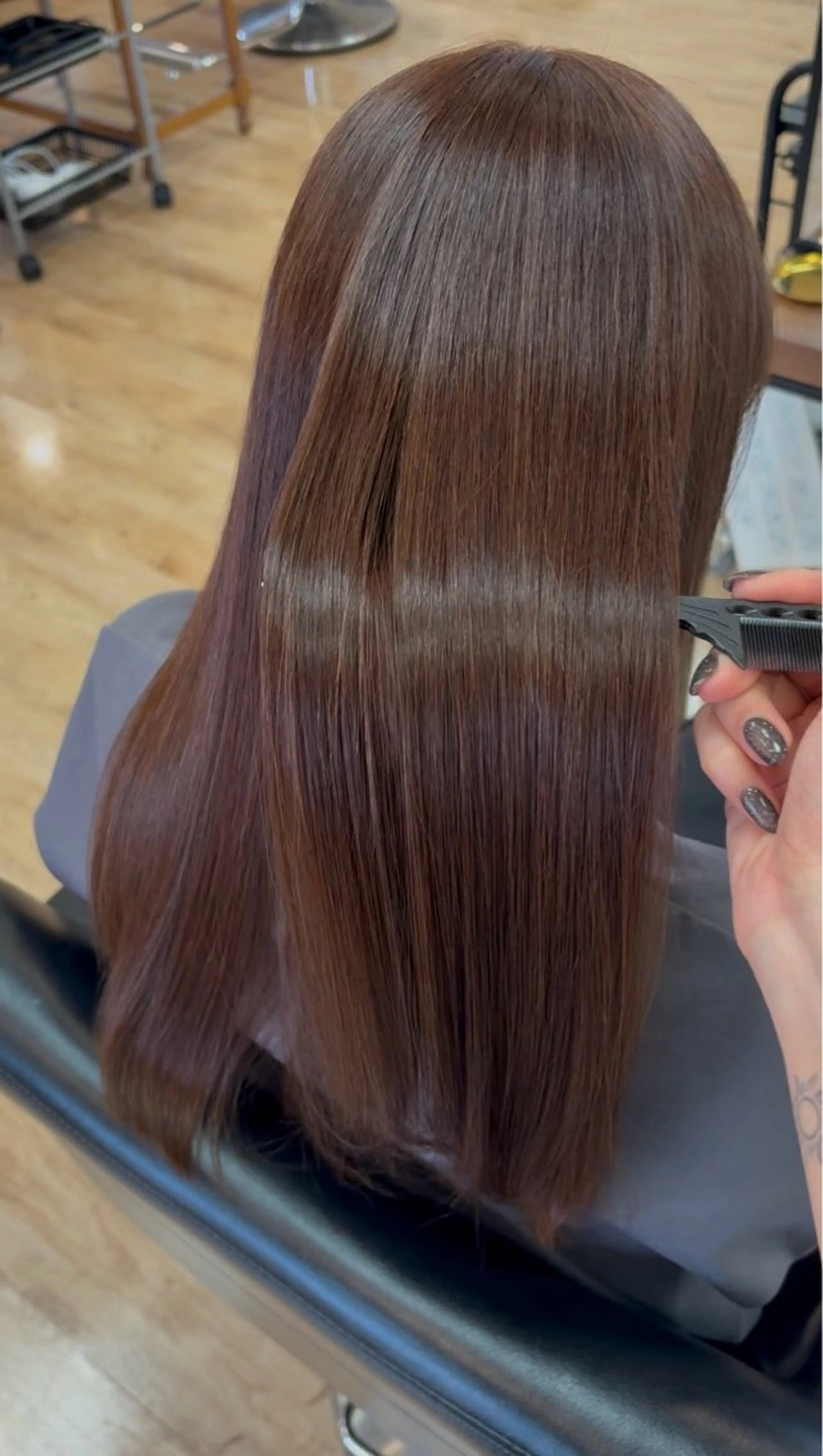 梅雨前のうねうね髪に🌀【髪にドラマを✨縮毛矯正】の写真