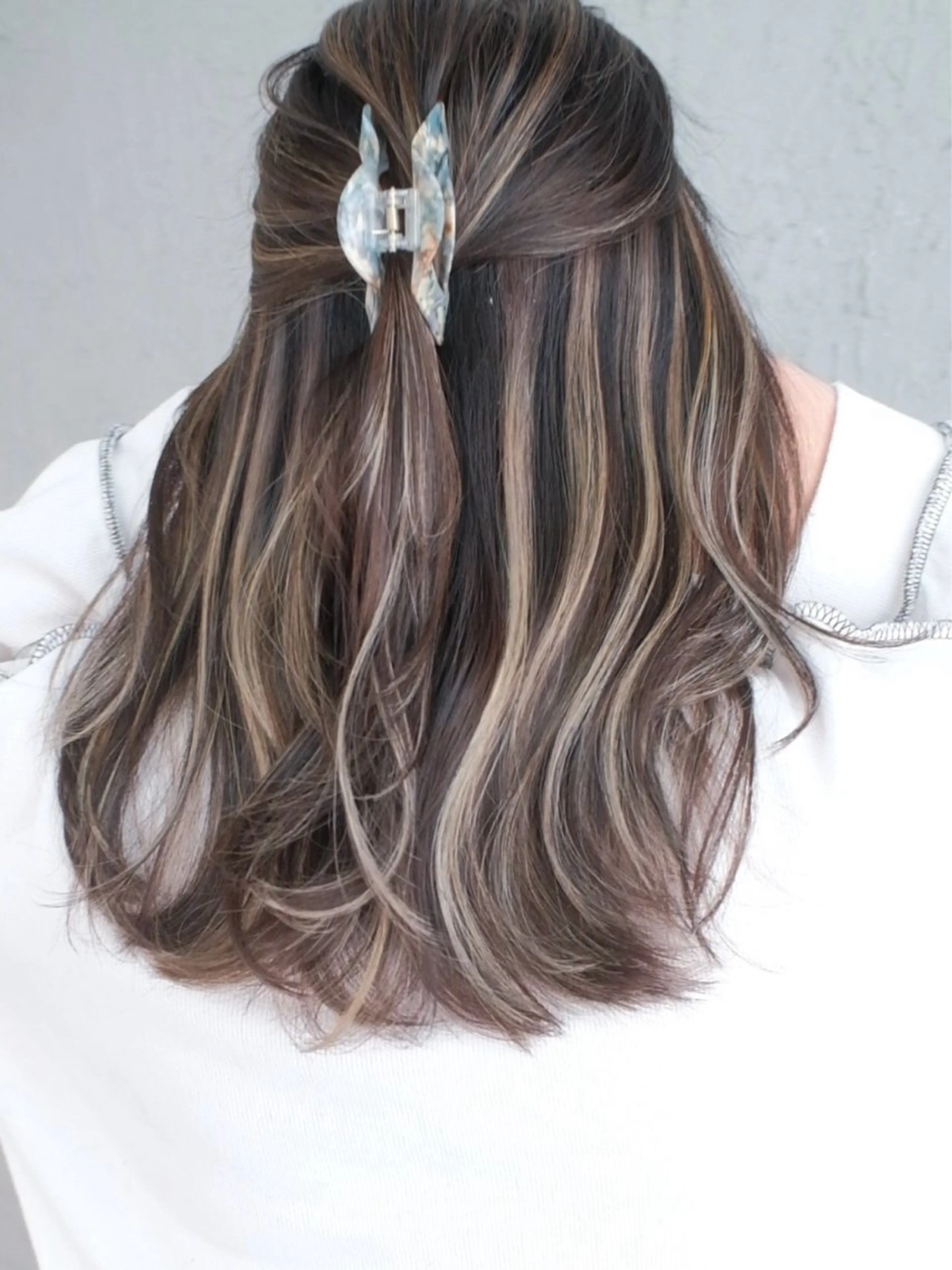 セミロング カラー デザインカラー ハイライトカラー ハイライト Mariana/ 鶴原-ハイライトのヘアスタイル