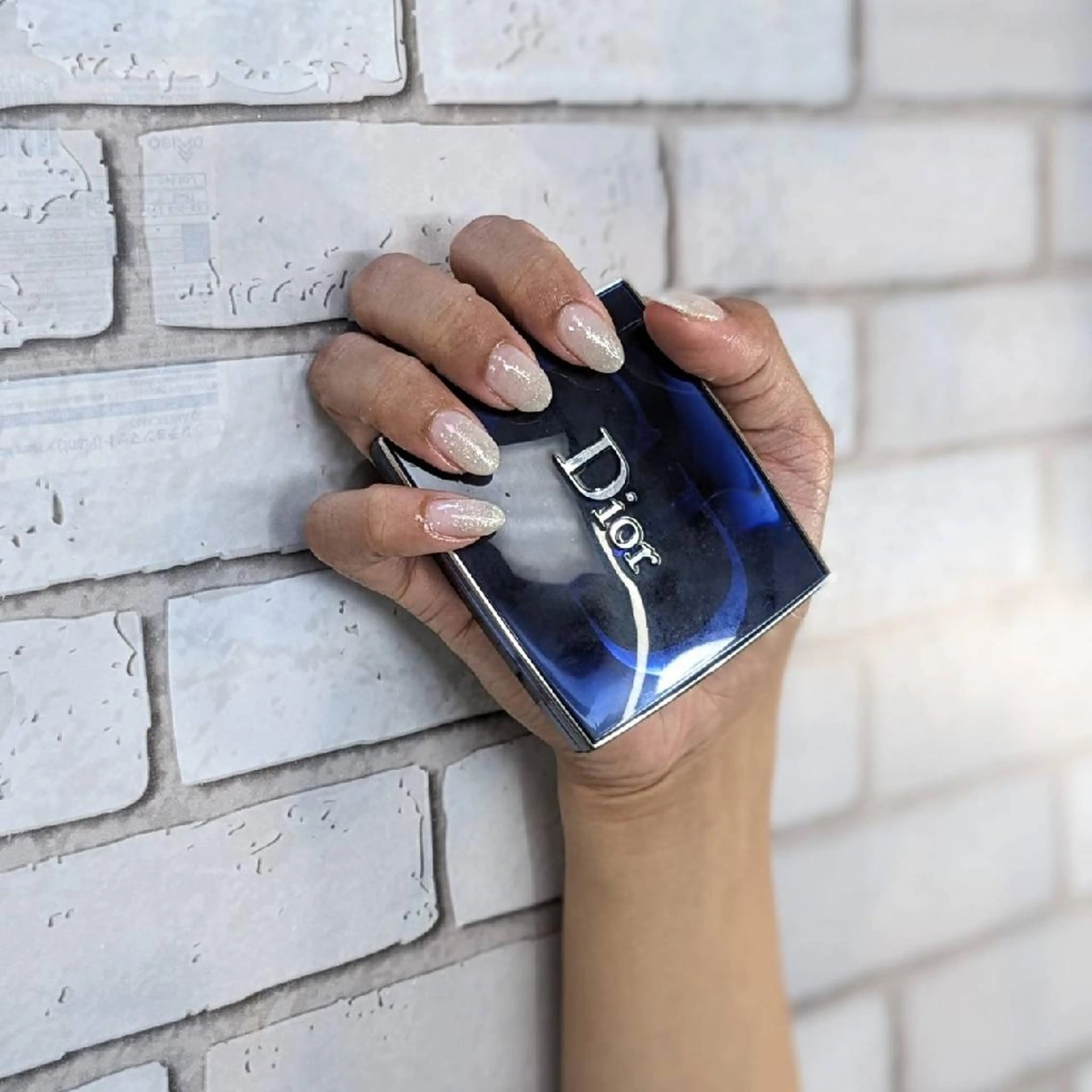 ネイル グラデーション ホワイト ハンドネイル ネイルサロンベルティ .keikoのネイルデザイン