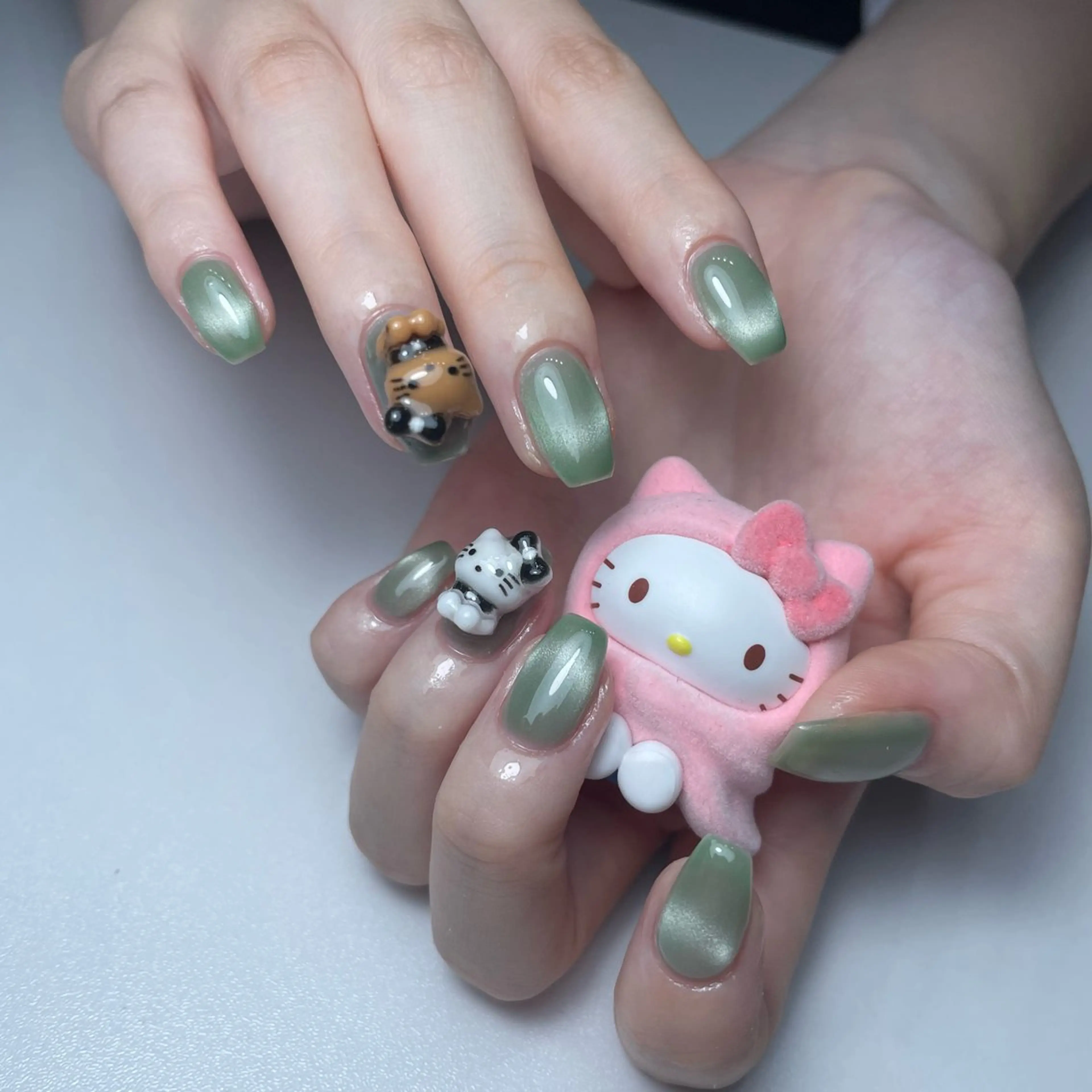 ネイル ブルー チークネイル フラッシュネイル フットネイル ジェルネイル ハンドネイル Sugar. ひかり໒꒱˚.*のネイルデザイン