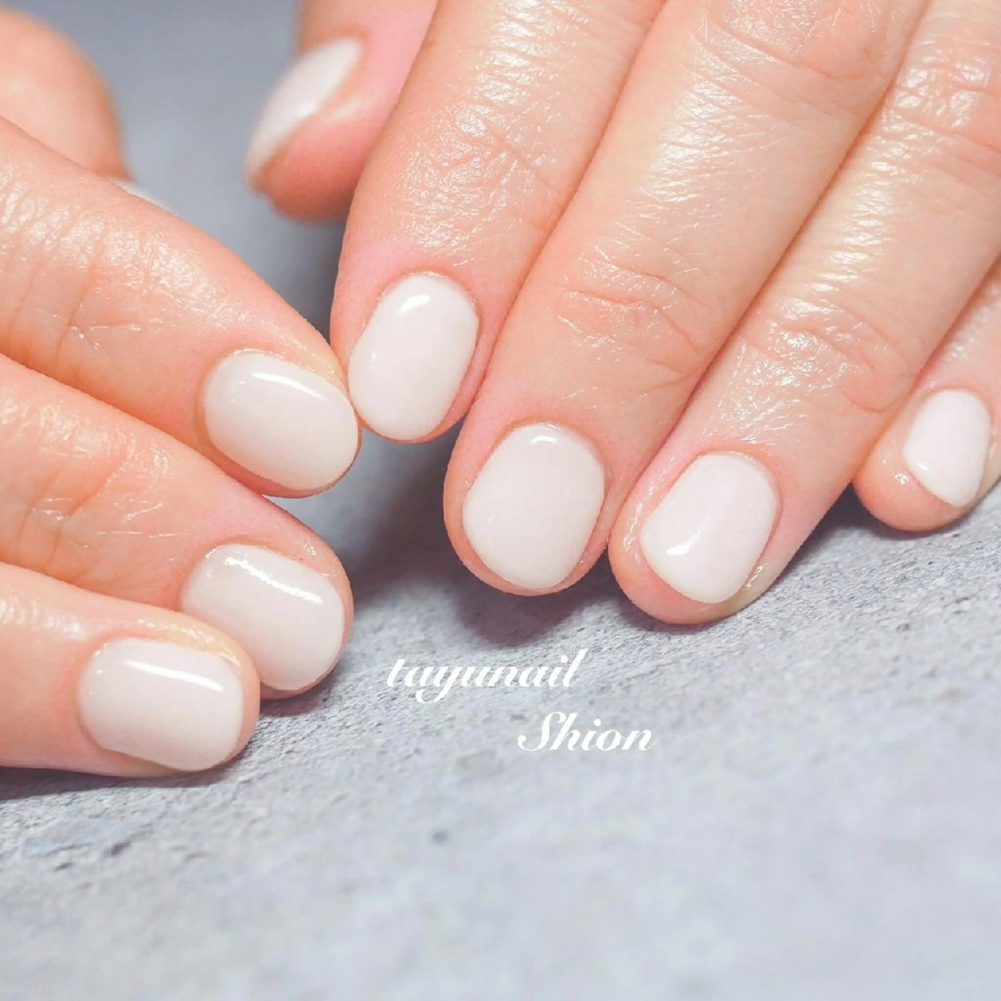 ネイル ブルー ジェルネイル ワンカラーネイル パラジェル ショートネイル ネイルサロン 【たゆnail】のネイルデザイン