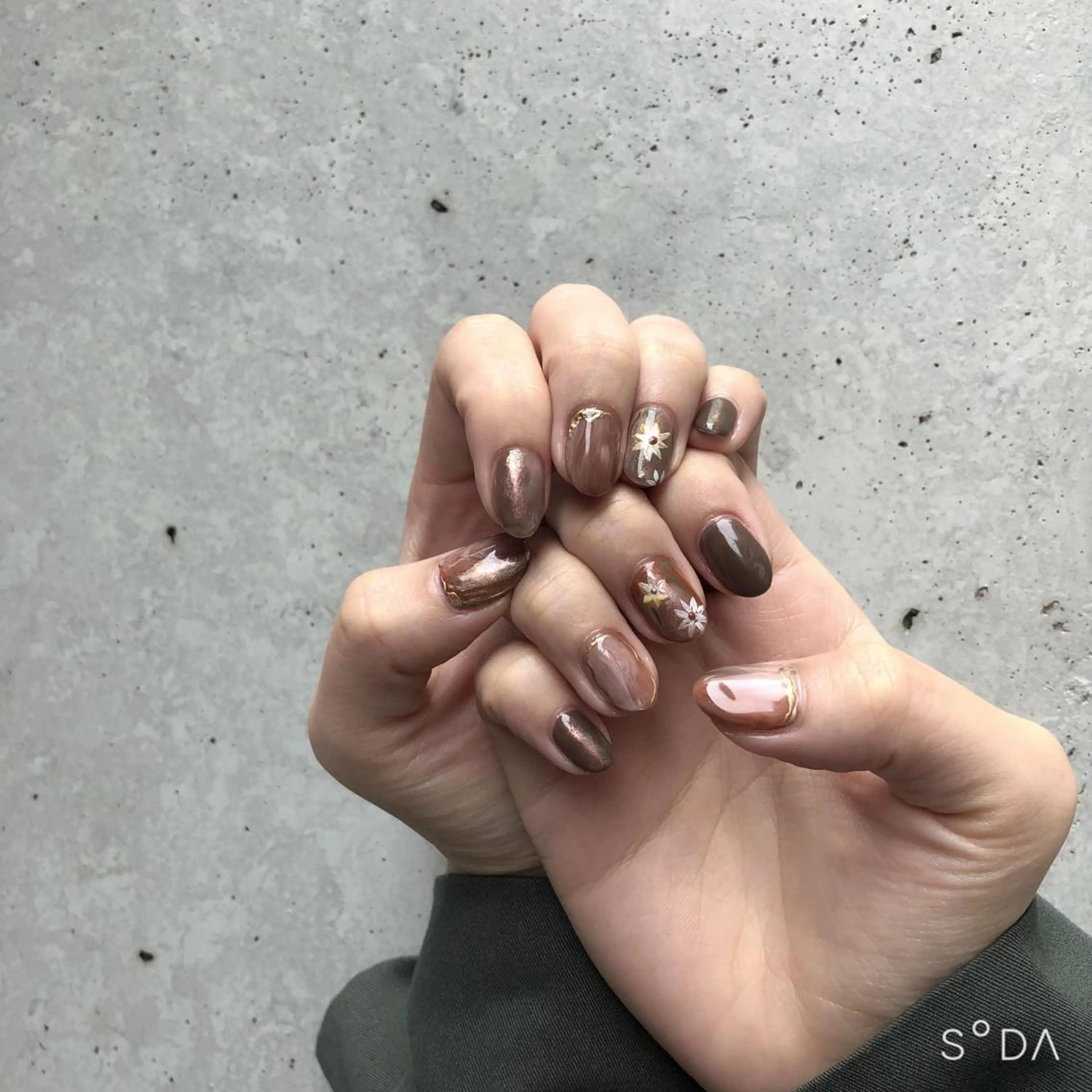 ネイル アートネイル ジェルネイル ミラーネイル ニュアンスネイル 冬ネイル You kyehwaのネイルデザイン