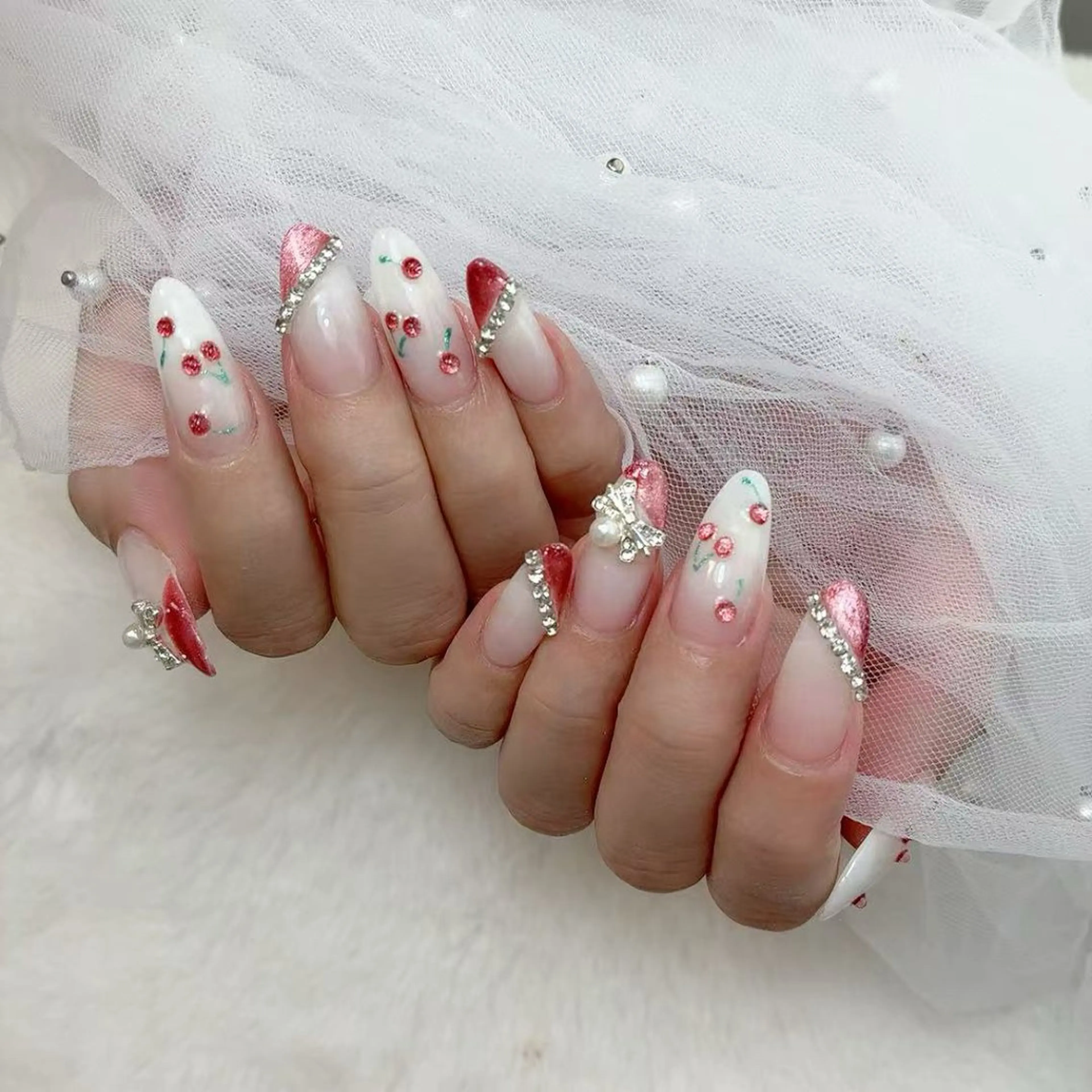 ネイル アートネイル オーロラネイル チークネイル フラッシュネイル フットネイル ハンドネイル B·U Nail大宮 長さだし専門店のネイルデザイン