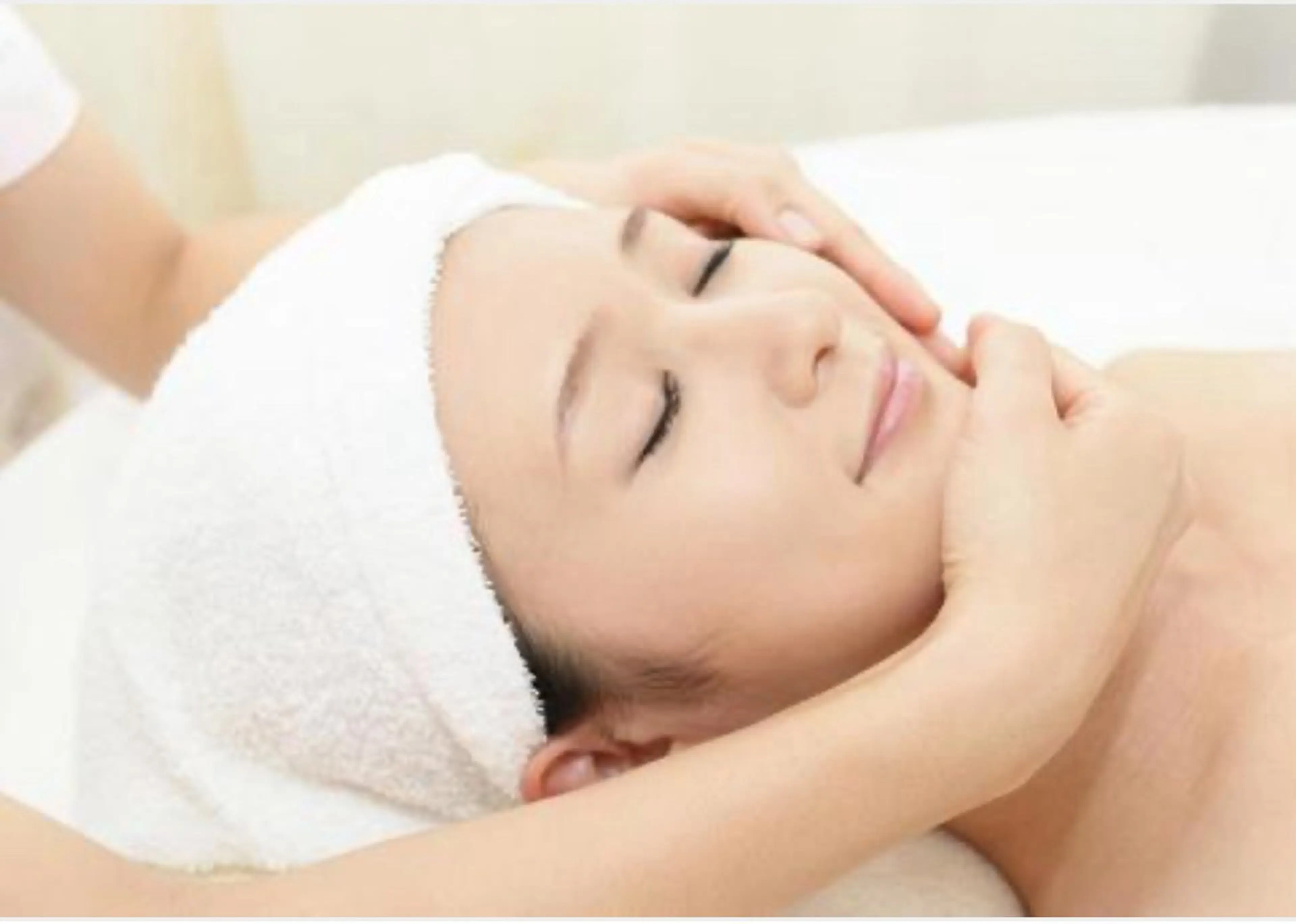 【大人女子の肌悩みを解決‼️】ハリツヤ弾力コース(選べるパック&肌悩み別美容液付)なめらかで弾むようなハリ感のあるお肌への写真