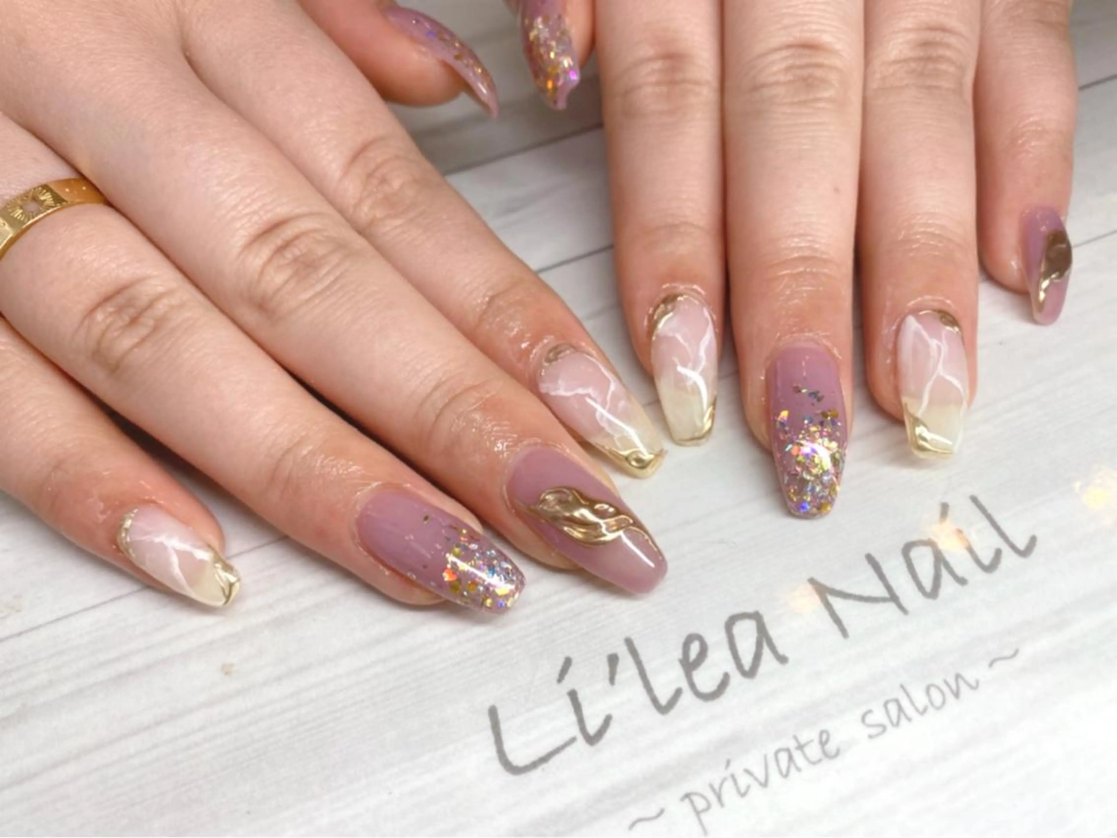 ネイル Li'leaNail AINAのネイルデザイン