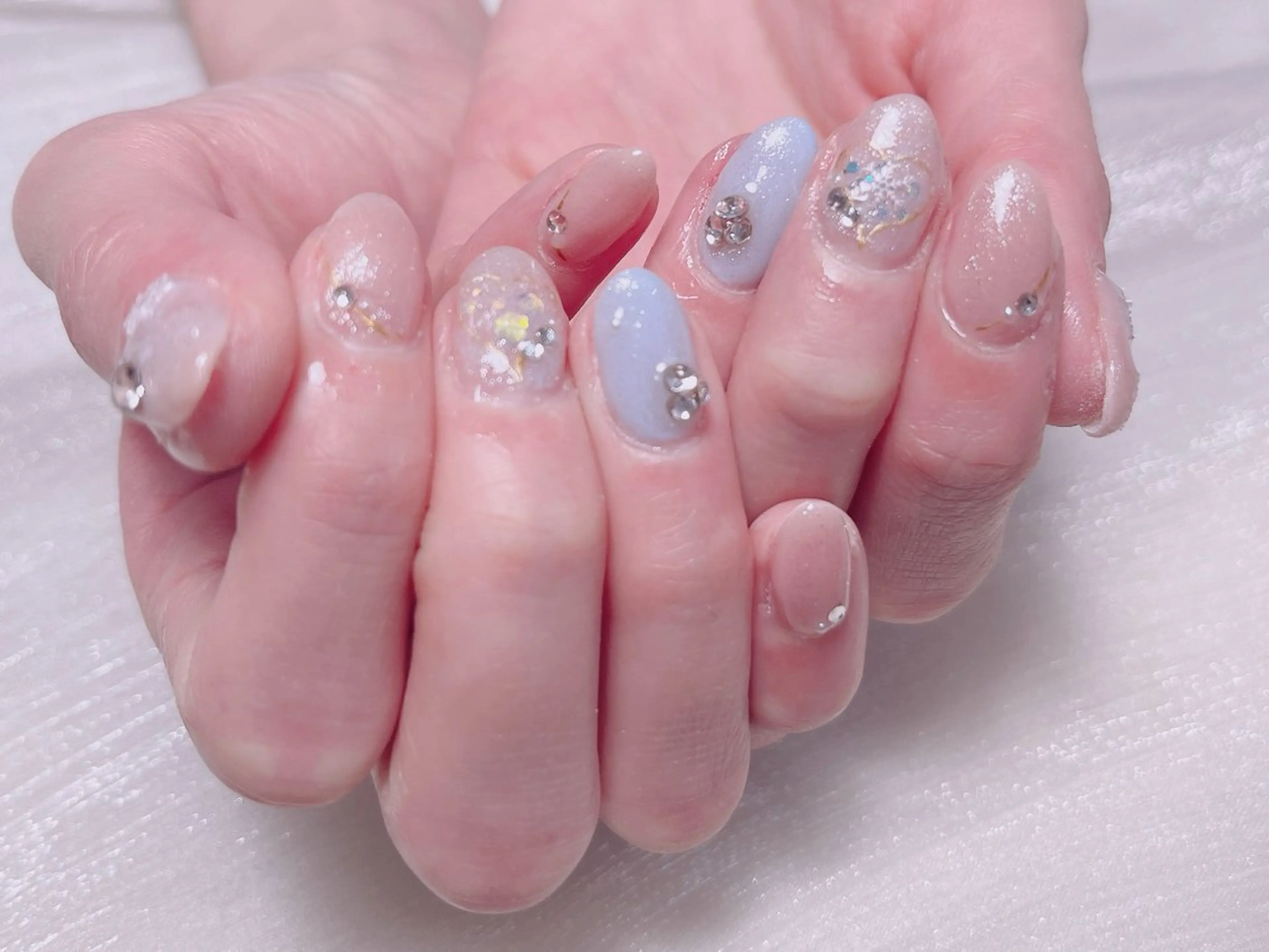 ネイル KARI ネイルサロンのネイルデザイン