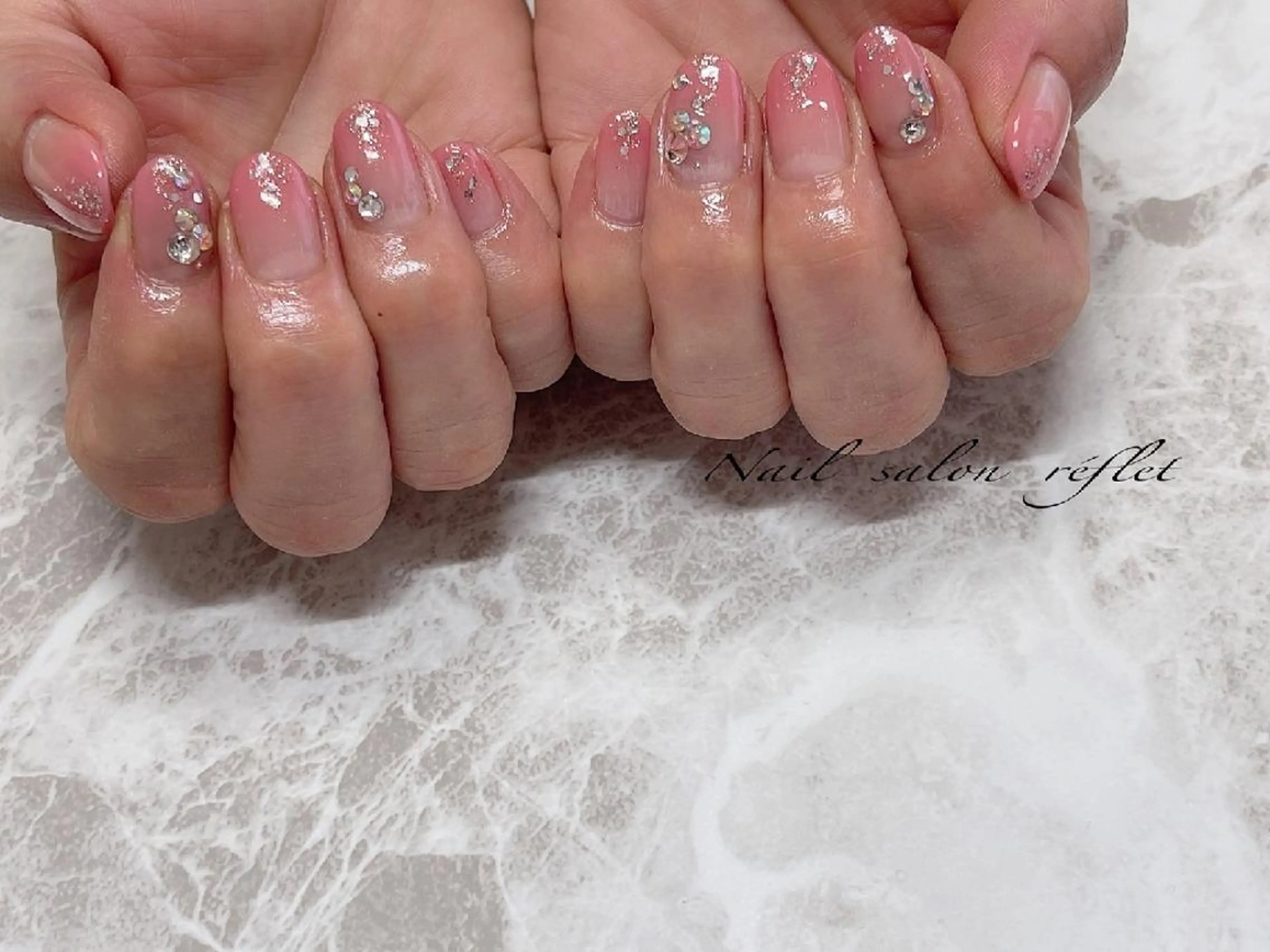 ネイル ストーンネイル ハンドネイル Nailsalon Lebelのネイルデザイン