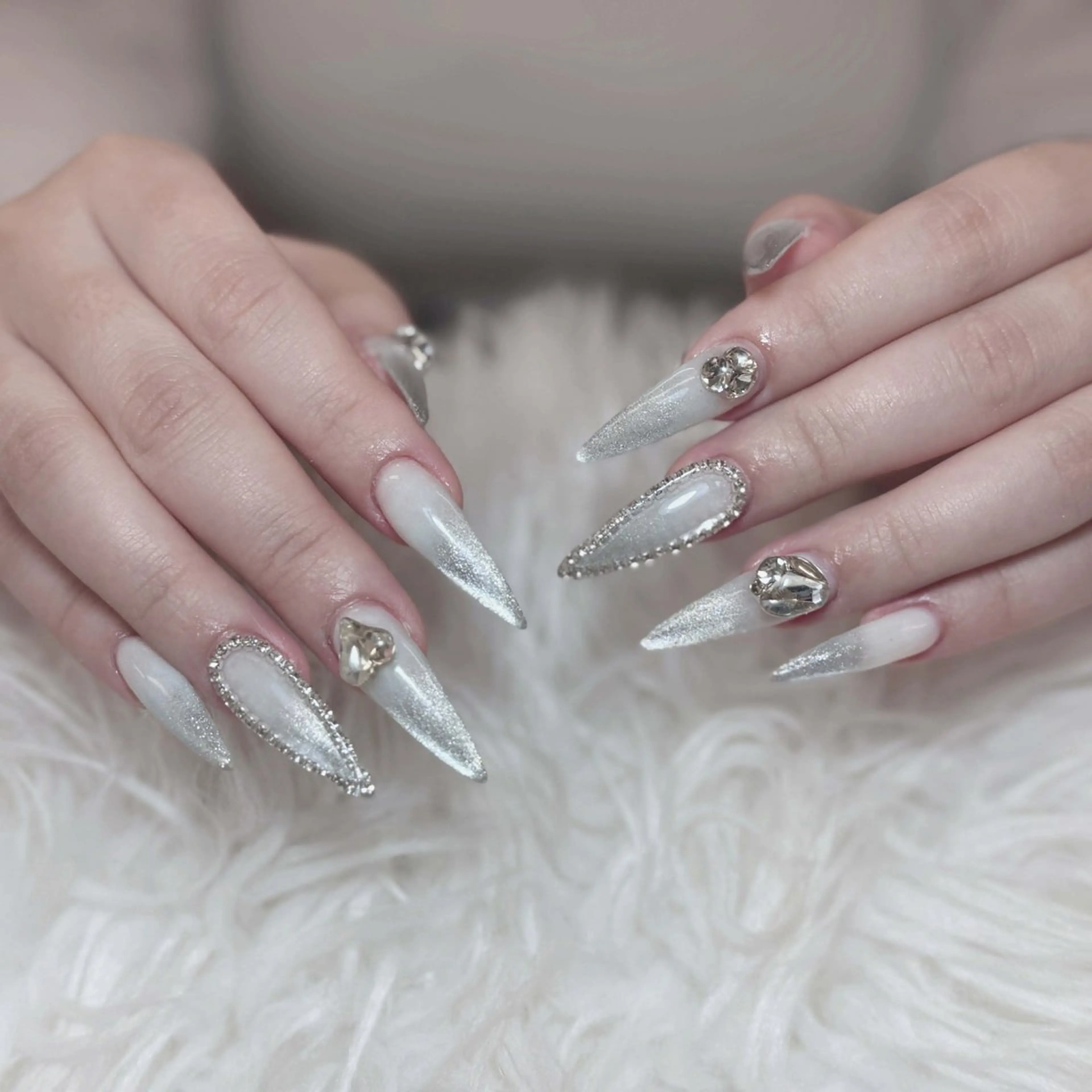ネイル ハンドネイル ハンドケア Anh Nail 歌舞伎町のネイルデザイン