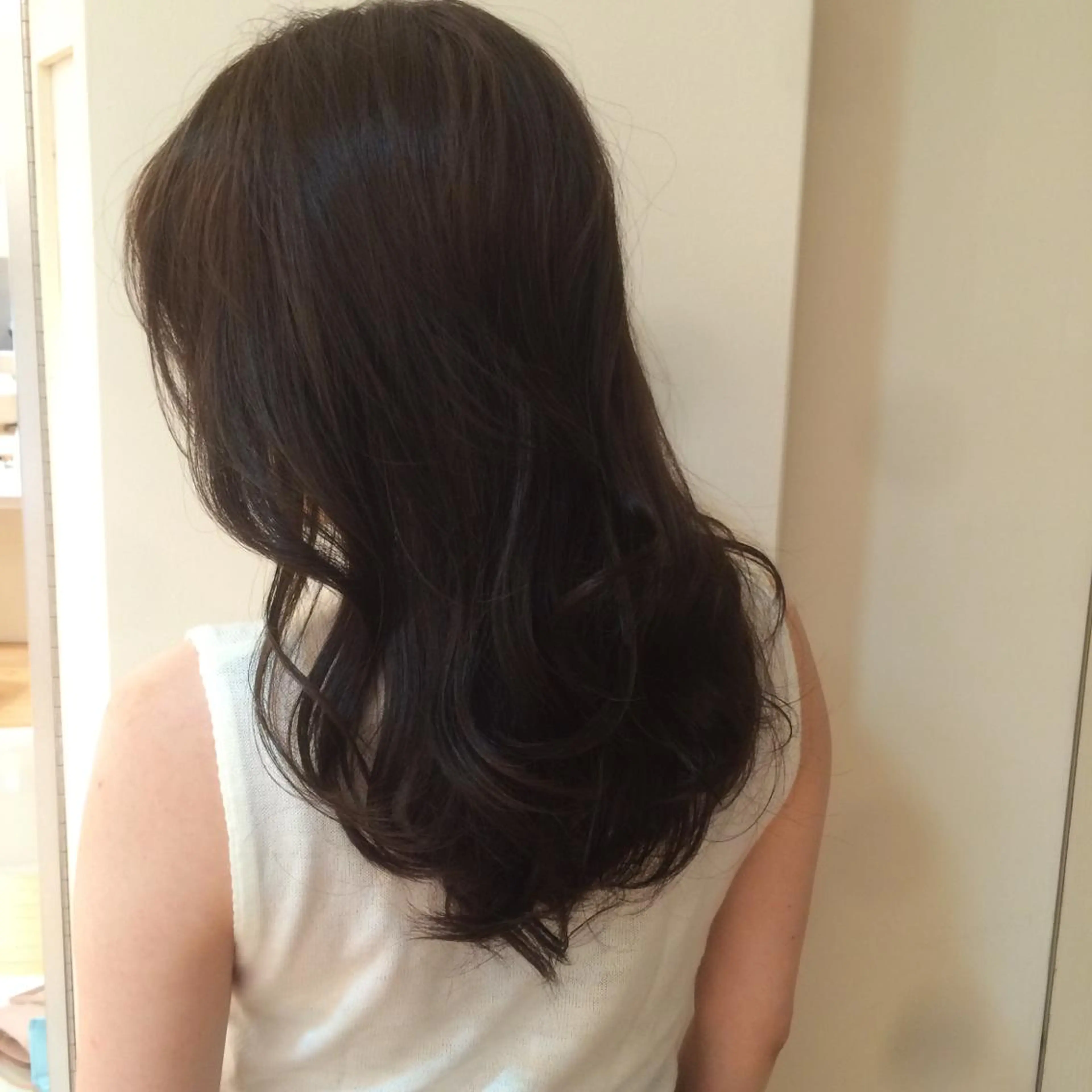 ミディアム セミロング カラー アッシュ タジマ ヤスヒサのヘアスタイル