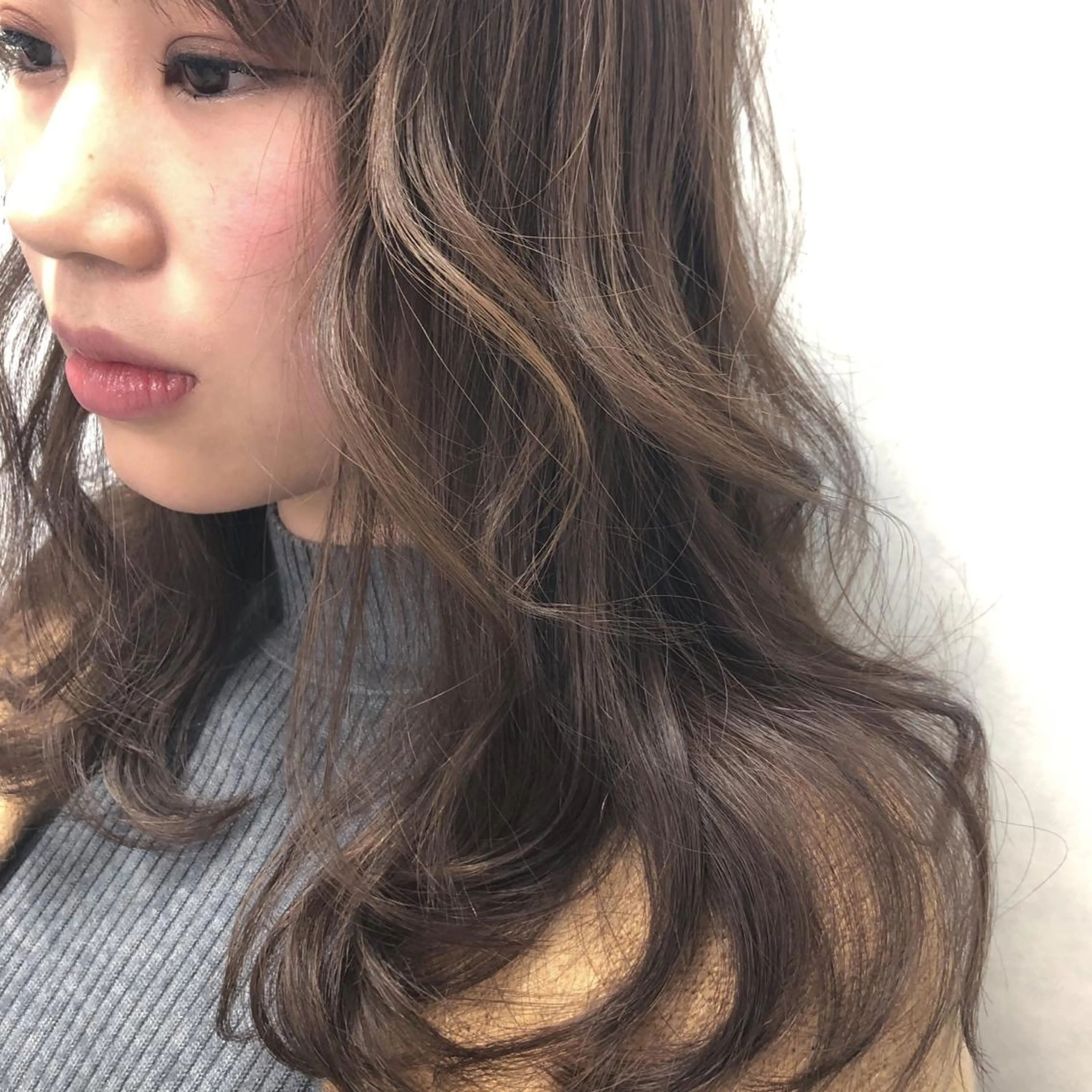 ロング カラー ブラウンカラー ナチュラルブラウン ORIKA 美容室のヘアスタイル