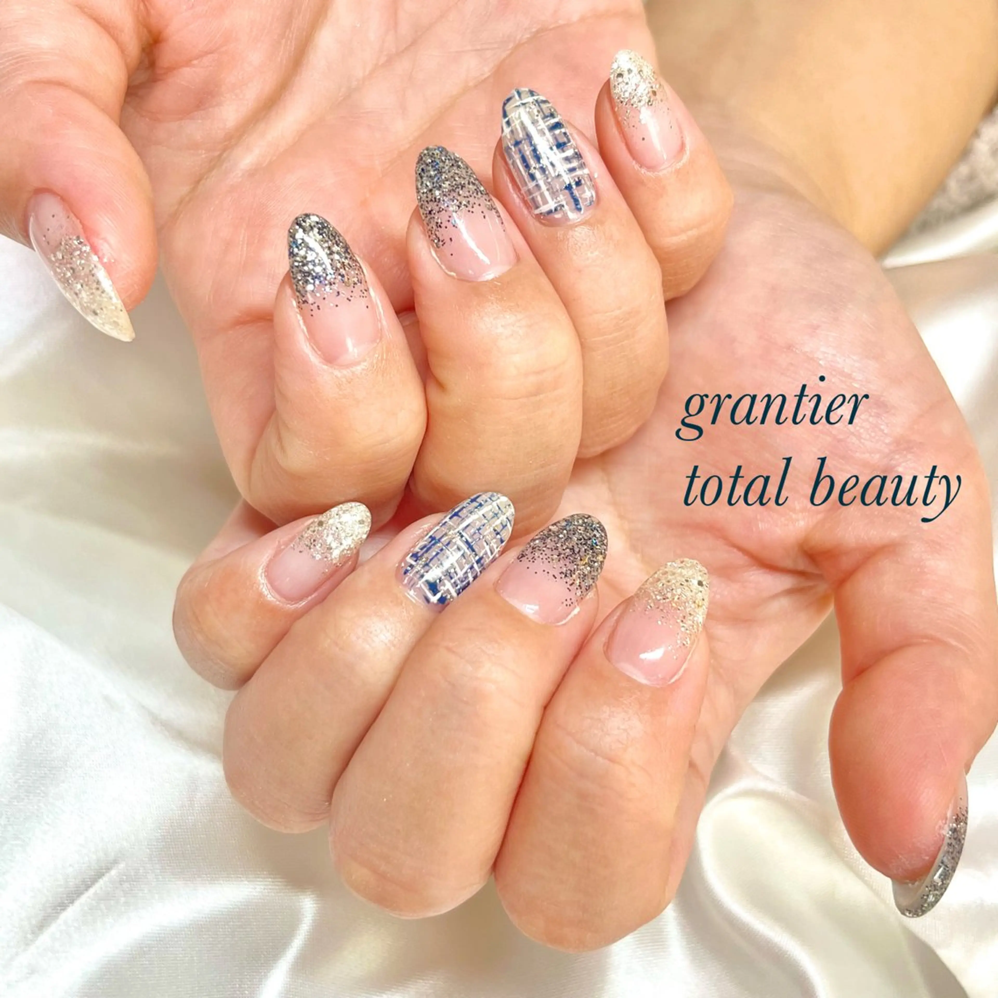 ネイル ラメ(グリッター) ネイビー シルバー ツイードネイル ハンドネイル grantier beautyのネイルデザイン