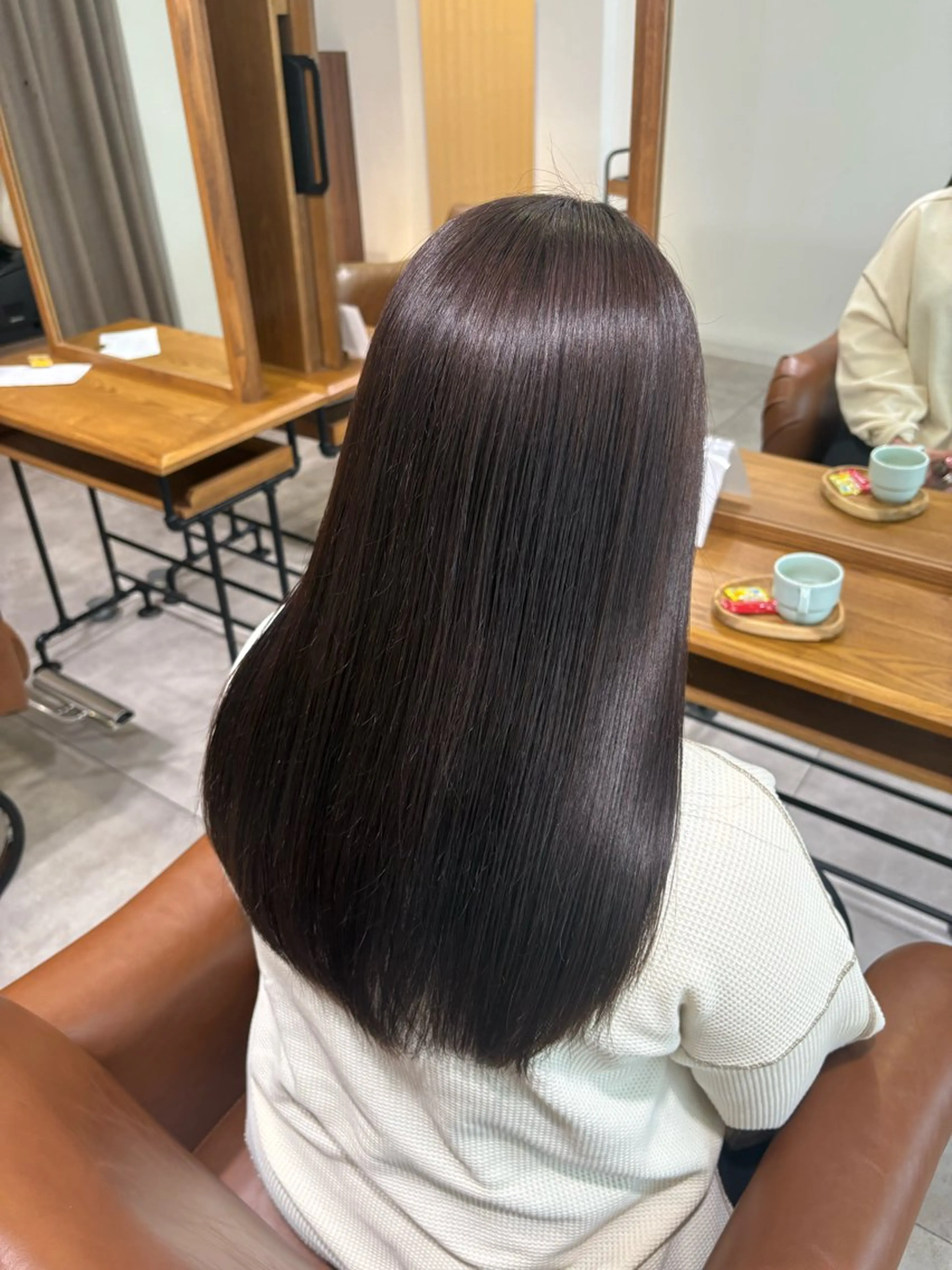 ロング カラー ブリーチ 透明感カラー ダブルカラー イヤリングカラー インナーカラー カット ヘアカラー トリートメント 【SASE】大人上品 💍/ユウガ⭐️のヘアスタイル