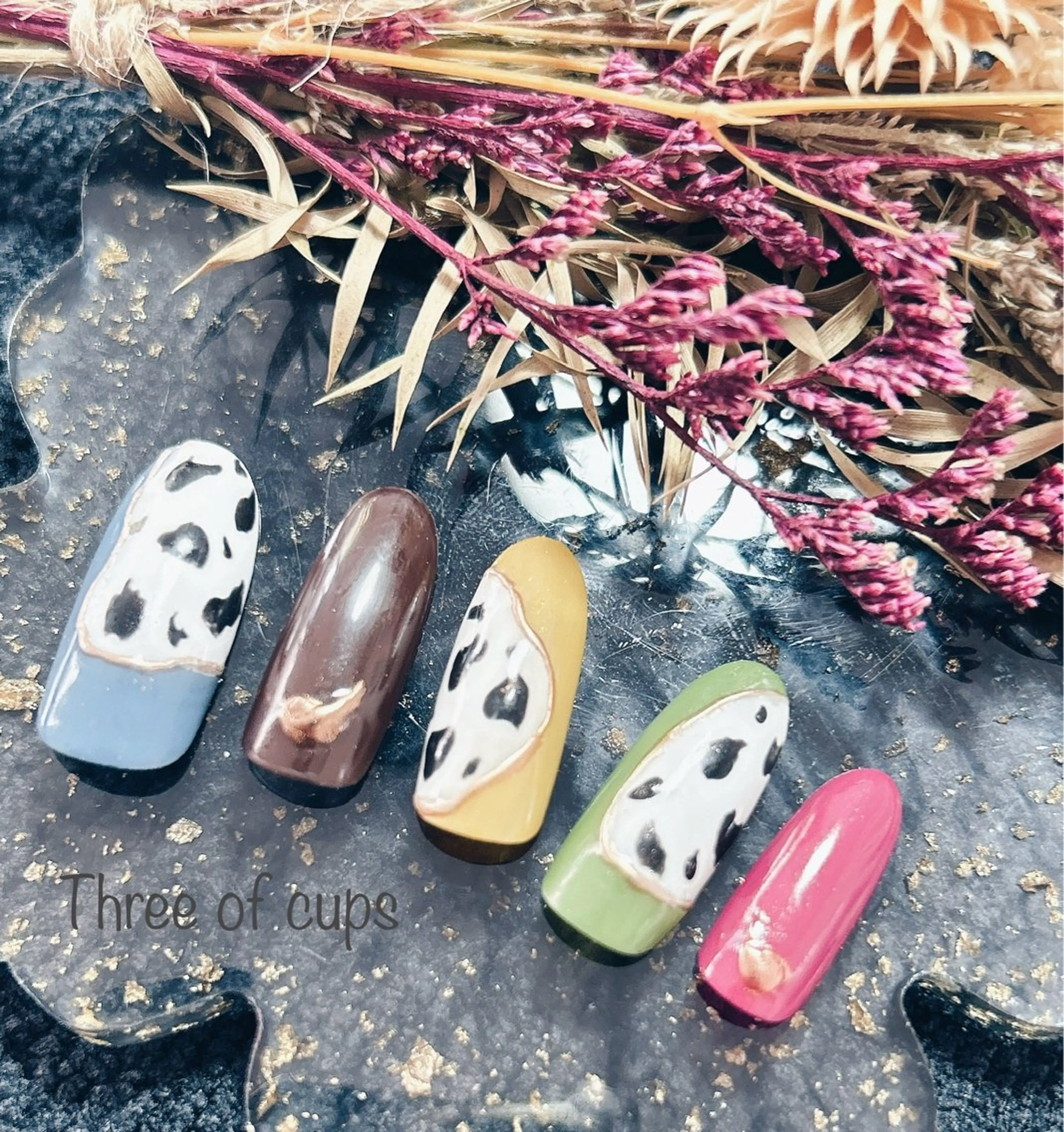 ネイル Three of cupsのネイルデザイン