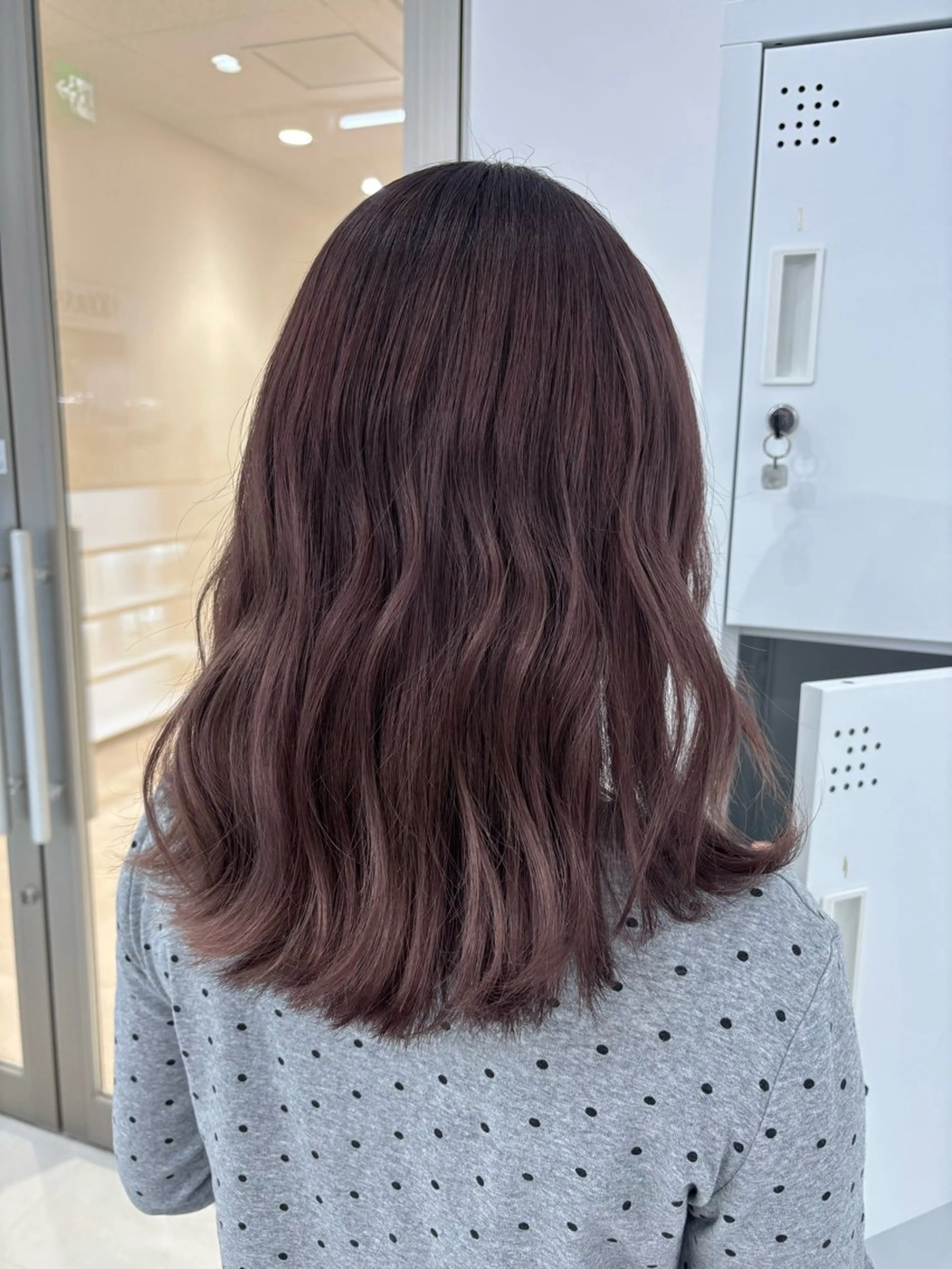 ロング カラー 【aini天王寺】 𝐚𝐢𝐫𝐢✂︎のヘアスタイル