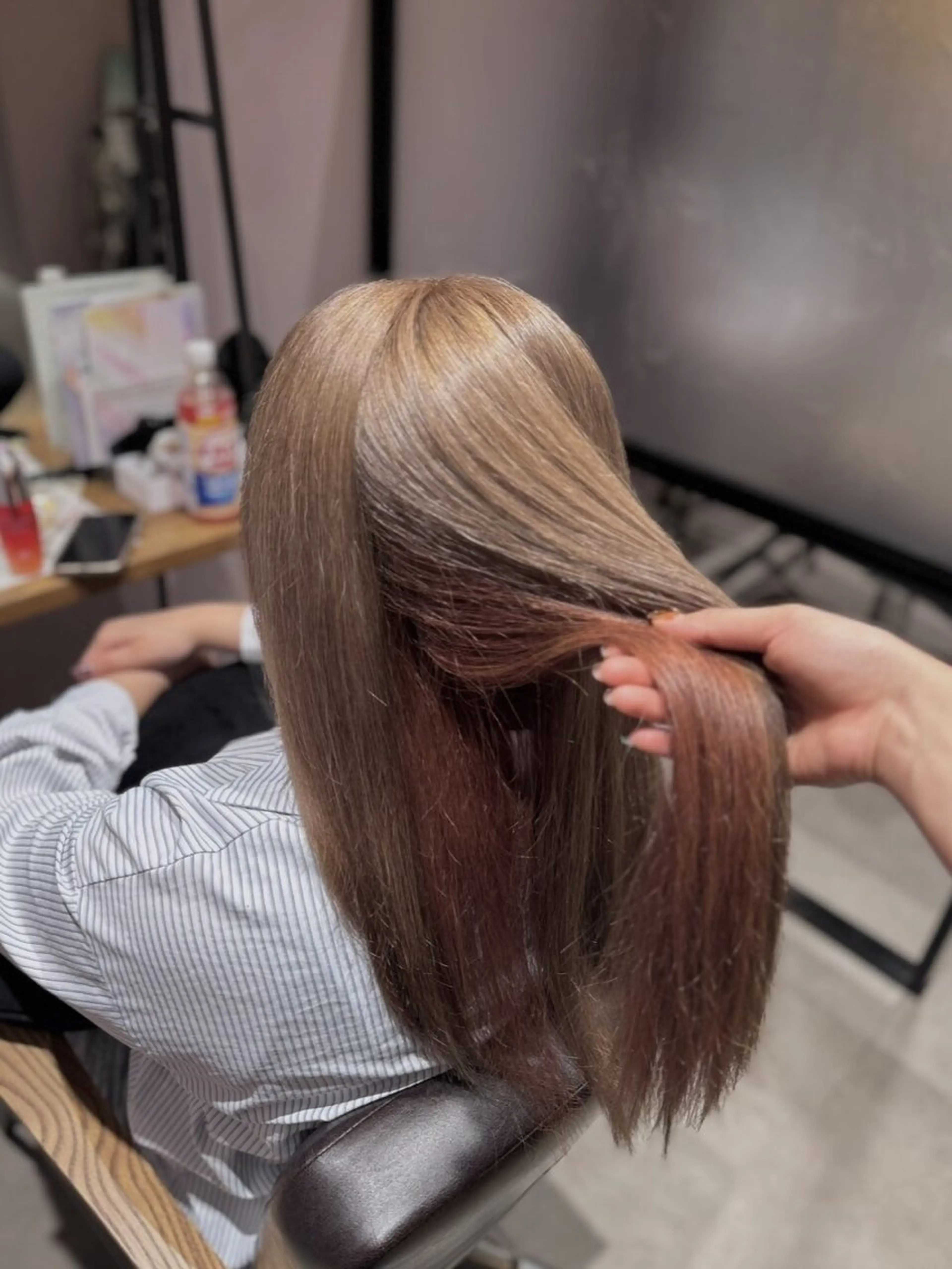 カラー 西原 愛紗のヘアスタイル