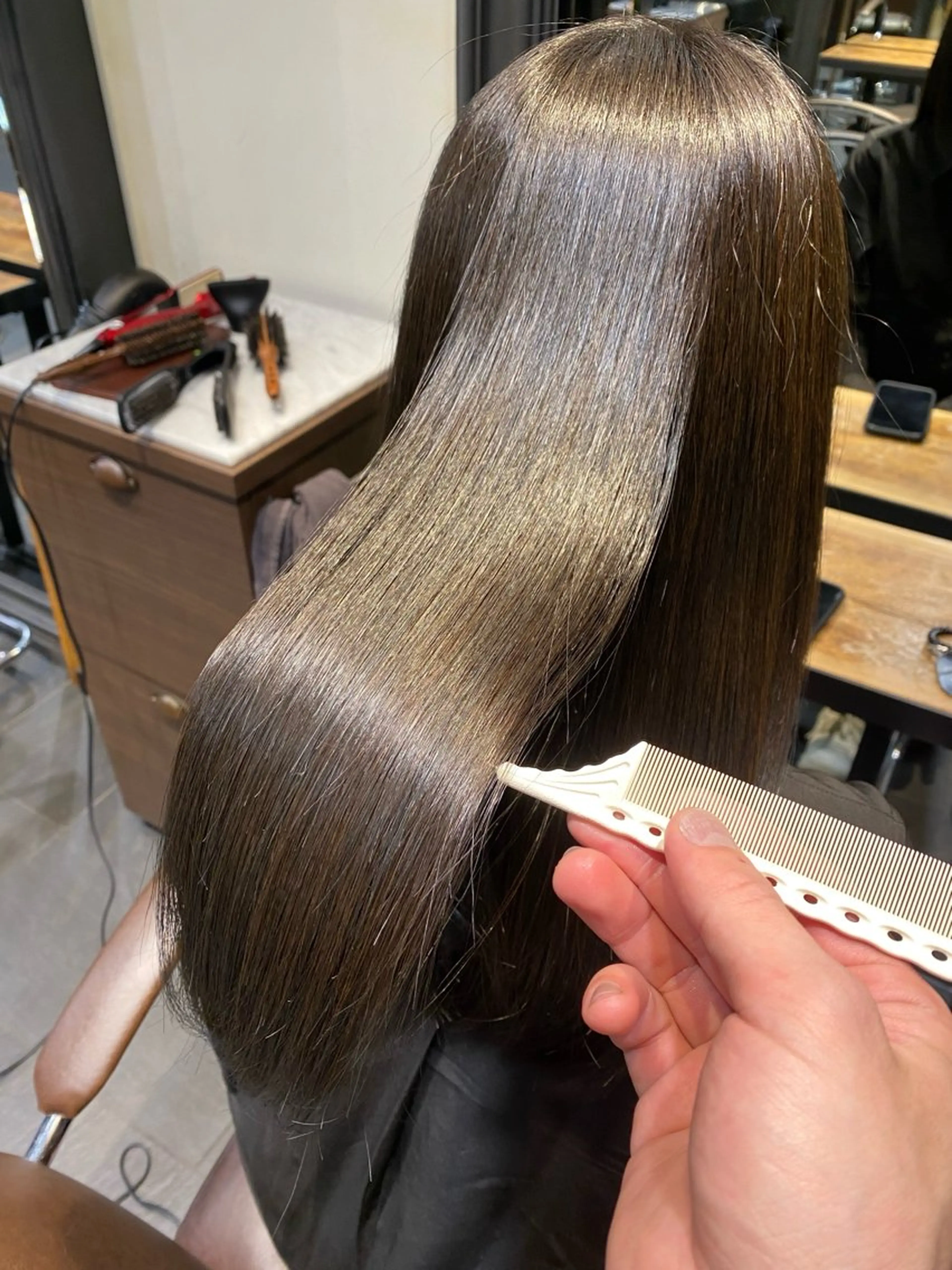 セミロング カラー レイヤーカット/ 髪質改善/安田憲哉のヘアスタイル