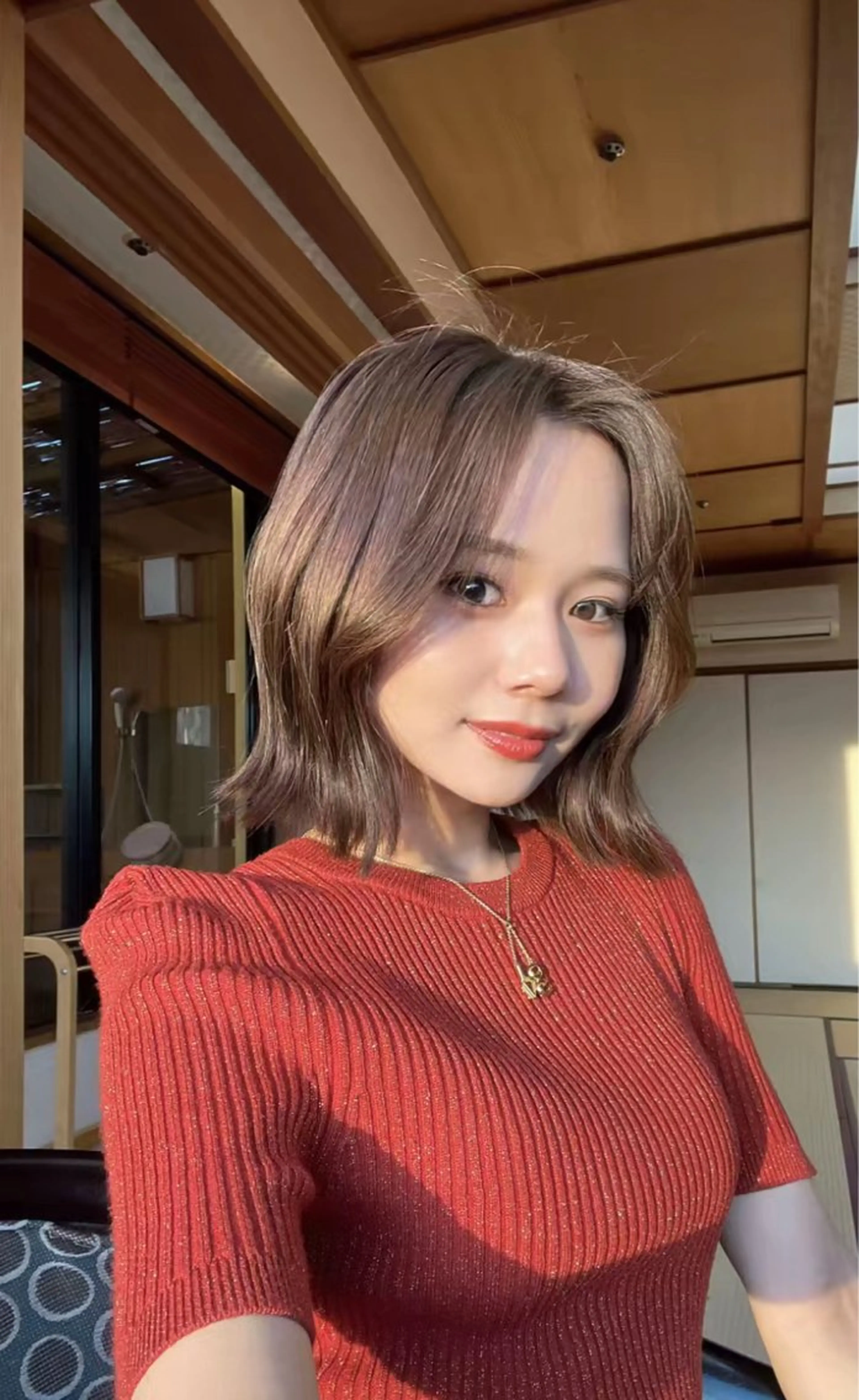 ショート カラー カット ヘアカラー トリートメント 莉乃/縮毛矯正/髪質 改善/艶カラーのヘアスタイル