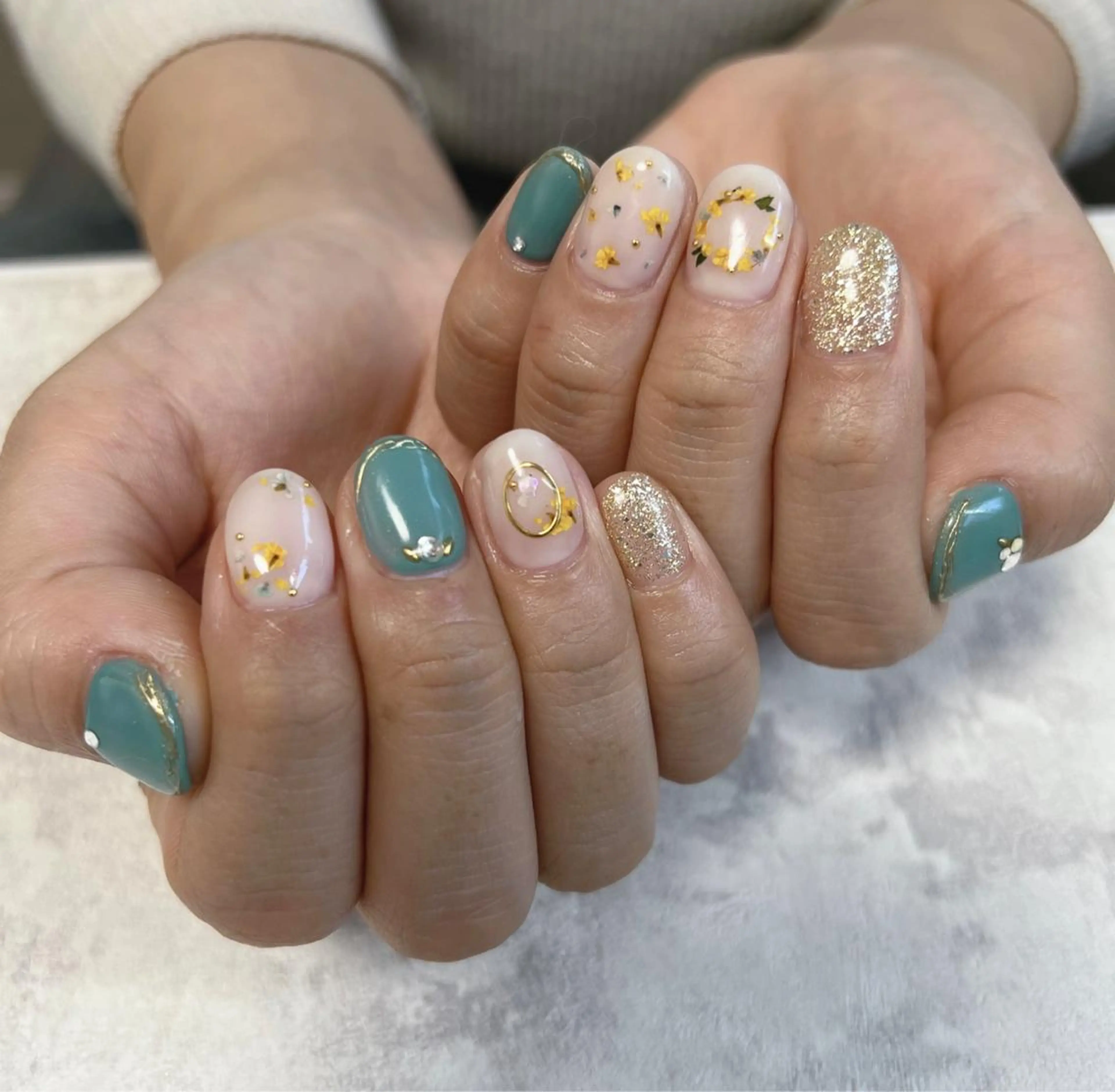 ネイル ハンドネイル 𝑺 𝒏𝒂𝒊𝒍✳︎のネイルデザイン